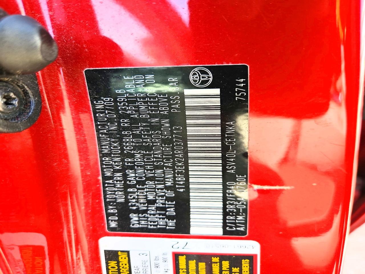 2010 Toyota Camry Le Red vin: 4T4BF3EK2AR037713