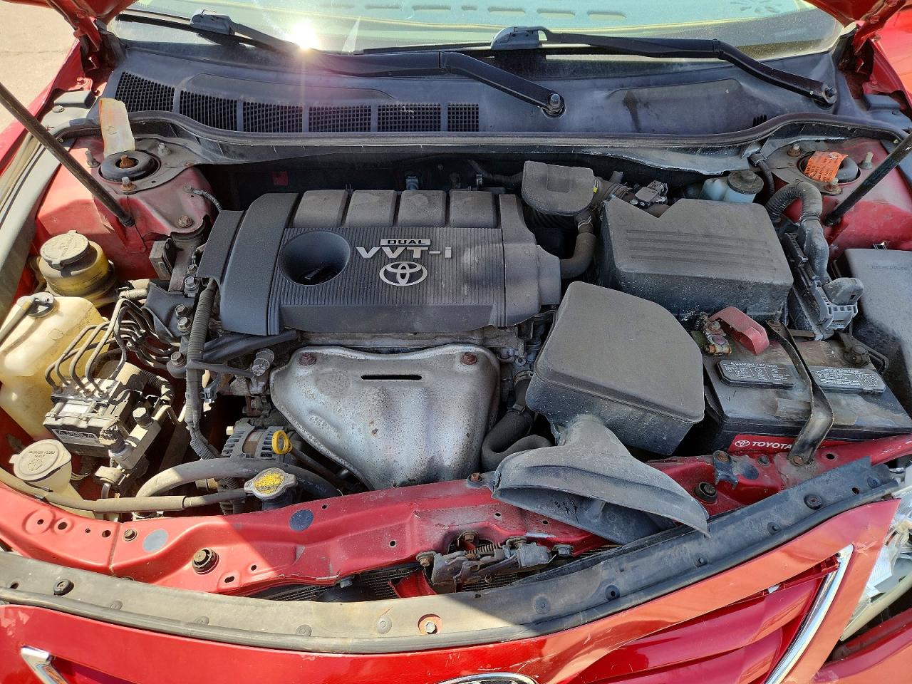 2010 Toyota Camry Le Red vin: 4T4BF3EK2AR037713