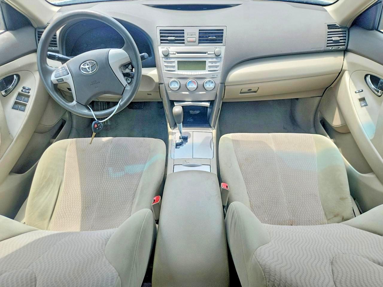2010 Toyota Camry Le White vin: 4T4BF3EK2AR040160