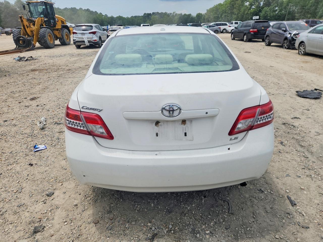 2010 Toyota Camry Le White vin: 4T4BF3EK2AR040160