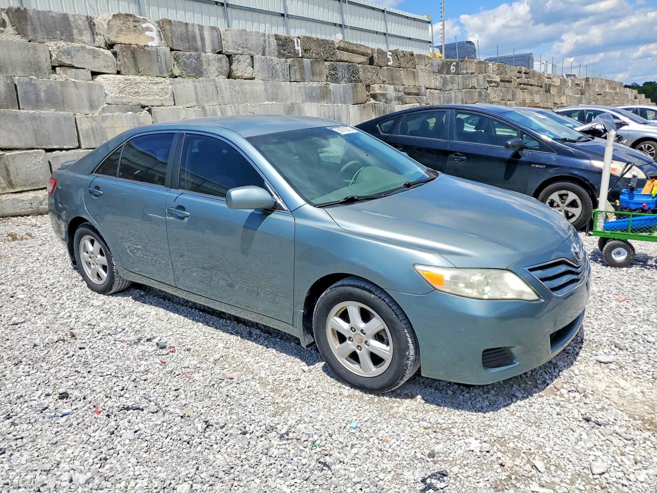 2010 Toyota Camry Le Teal vin: 4T4BF3EK2AR052499