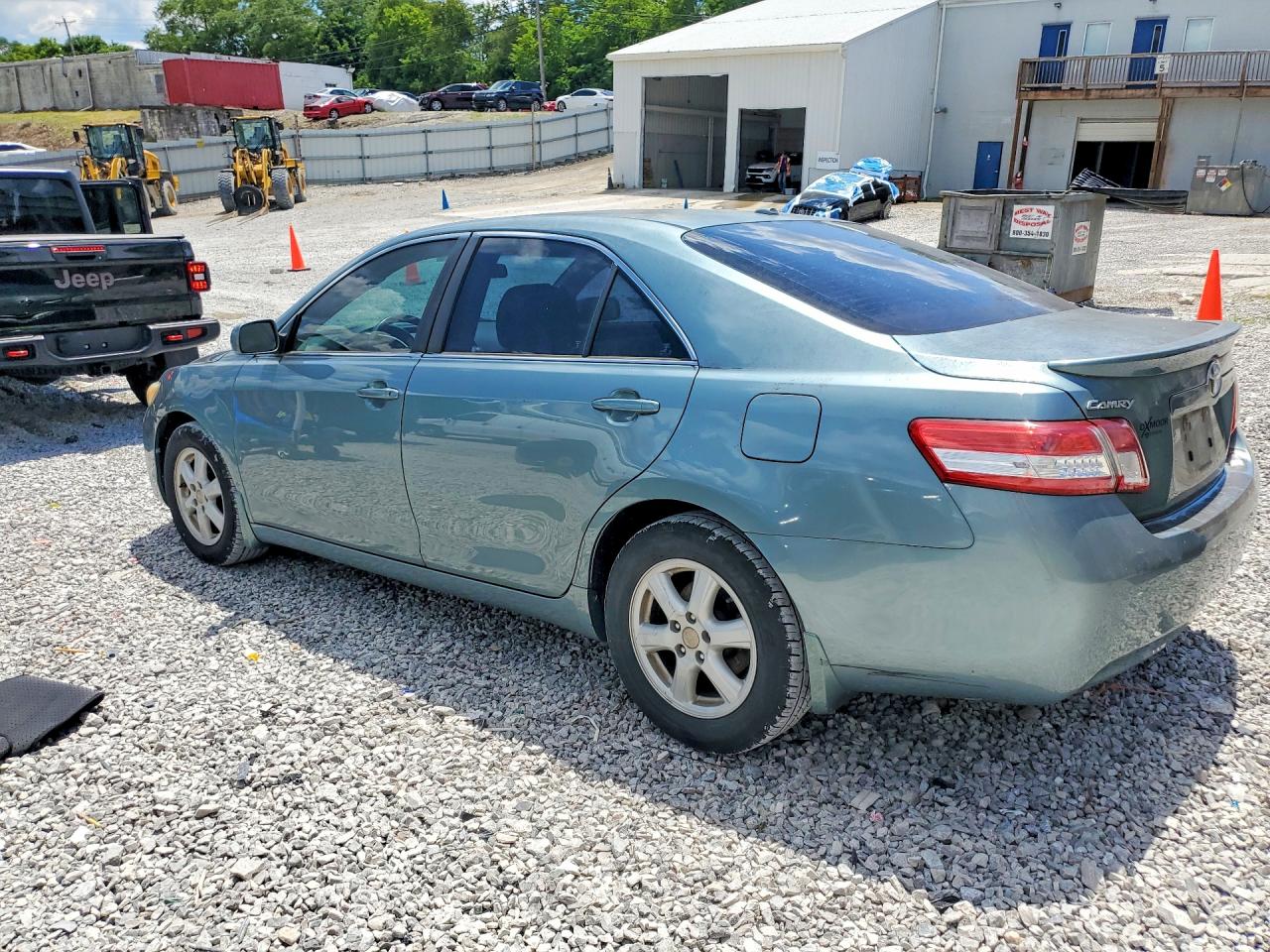 2010 Toyota Camry Le Teal vin: 4T4BF3EK2AR052499
