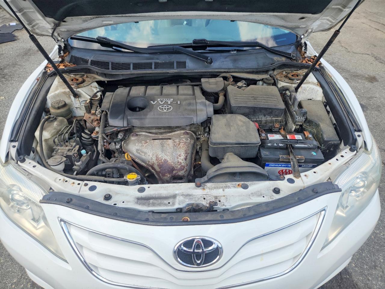 2010 Toyota Camry Le White vin: 4T4BF3EK2AR052857