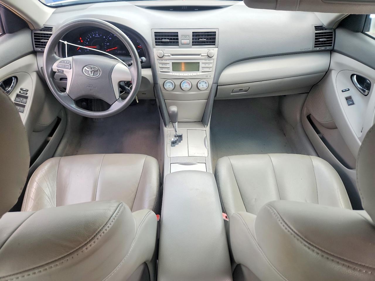 2010 Toyota Camry Le White vin: 4T4BF3EK2AR052857