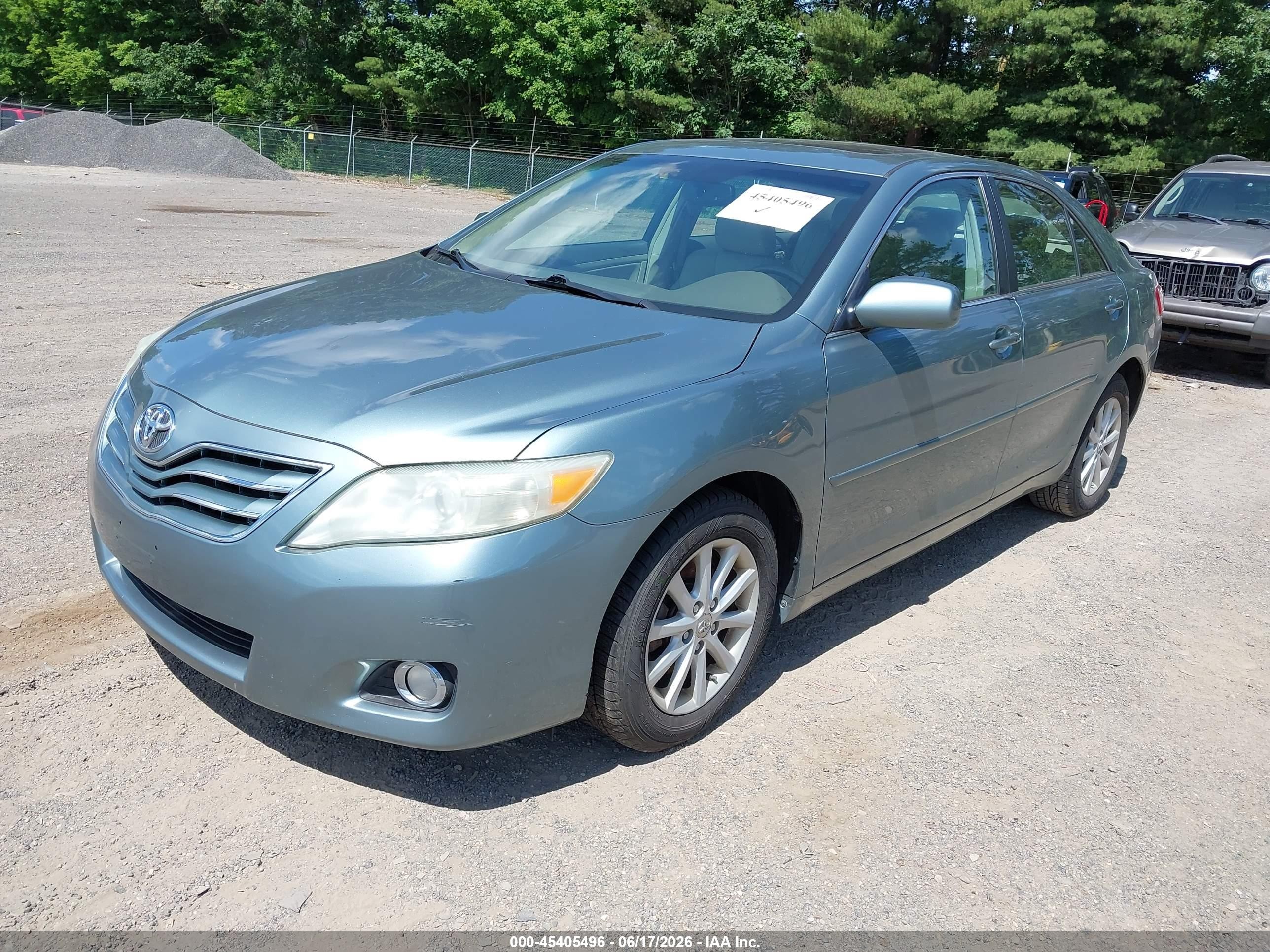 2010 Toyota Camry Xle Зеленый vin: 4T4BF3EK2AR055046