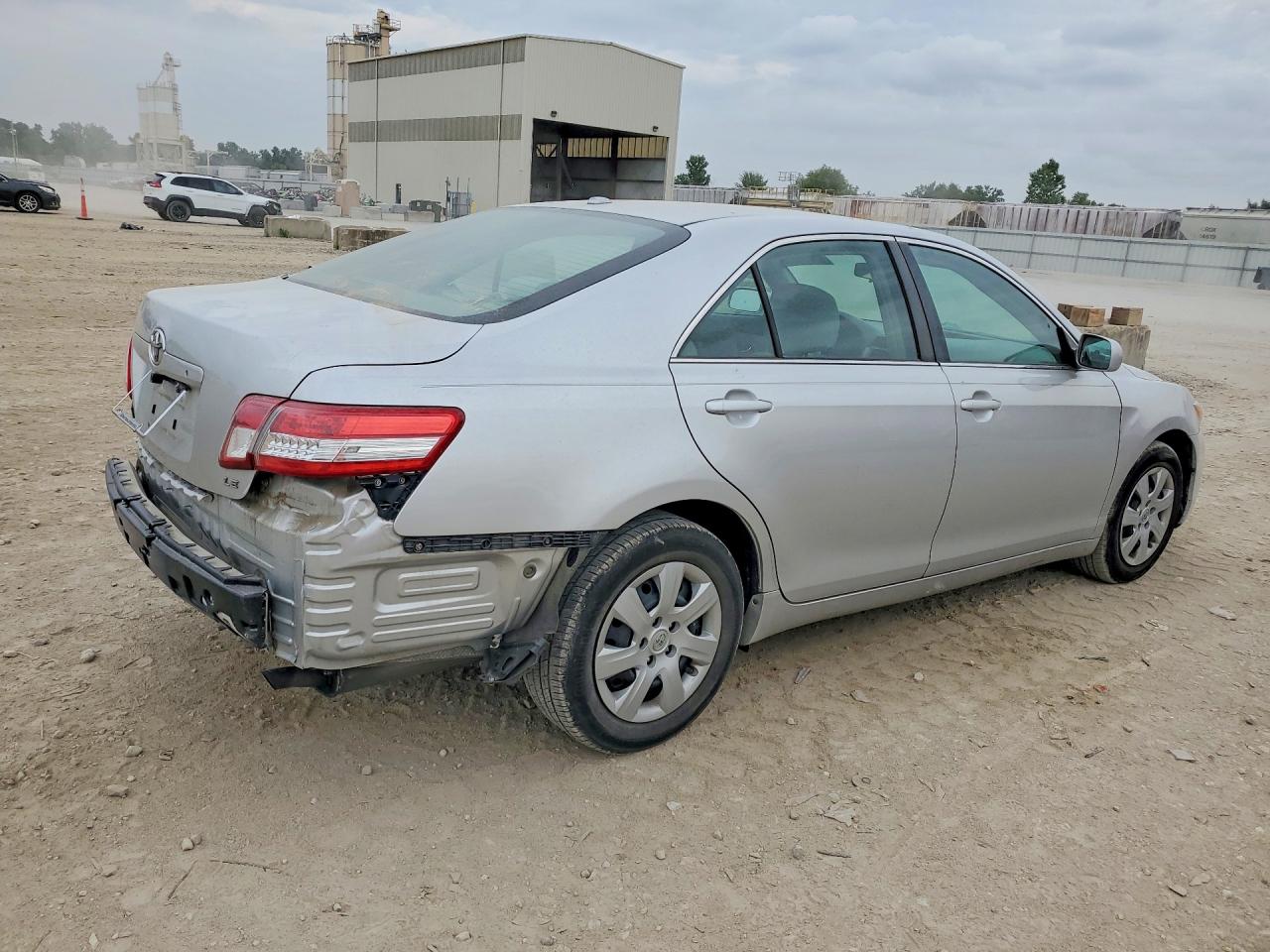 2010 Toyota Camry Серебряный vin: 4T4BF3EK2AR055161
