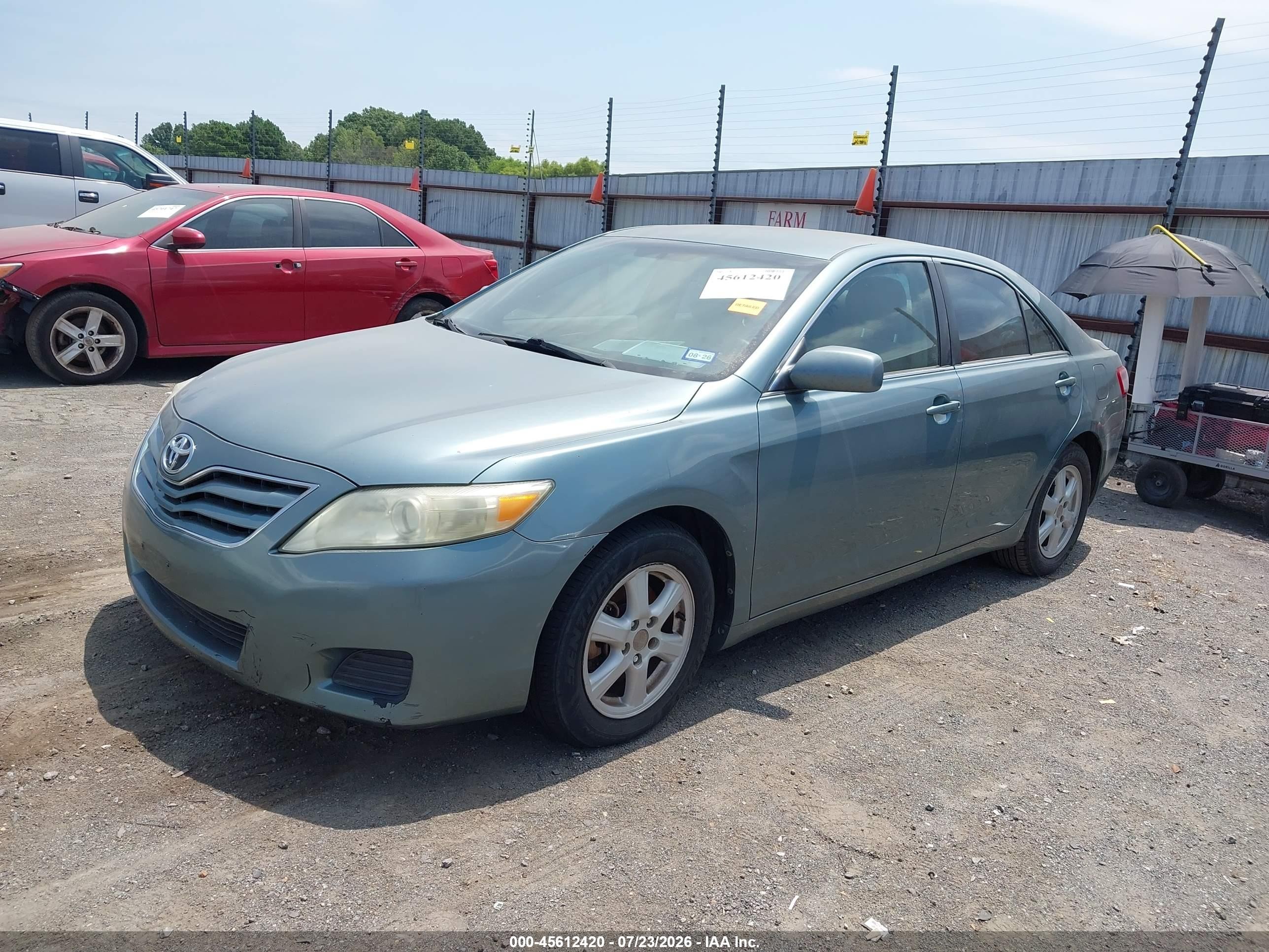 2010 Toyota Camry Le Green vin: 4T4BF3EK2AR056410