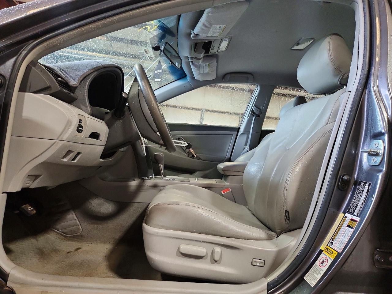 2010 Toyota Camry Le Gray vin: 4T4BF3EK2AR065558
