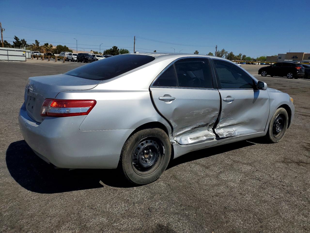 2010 Toyota Camry Le Silver vin: 4T4BF3EK2AR066841