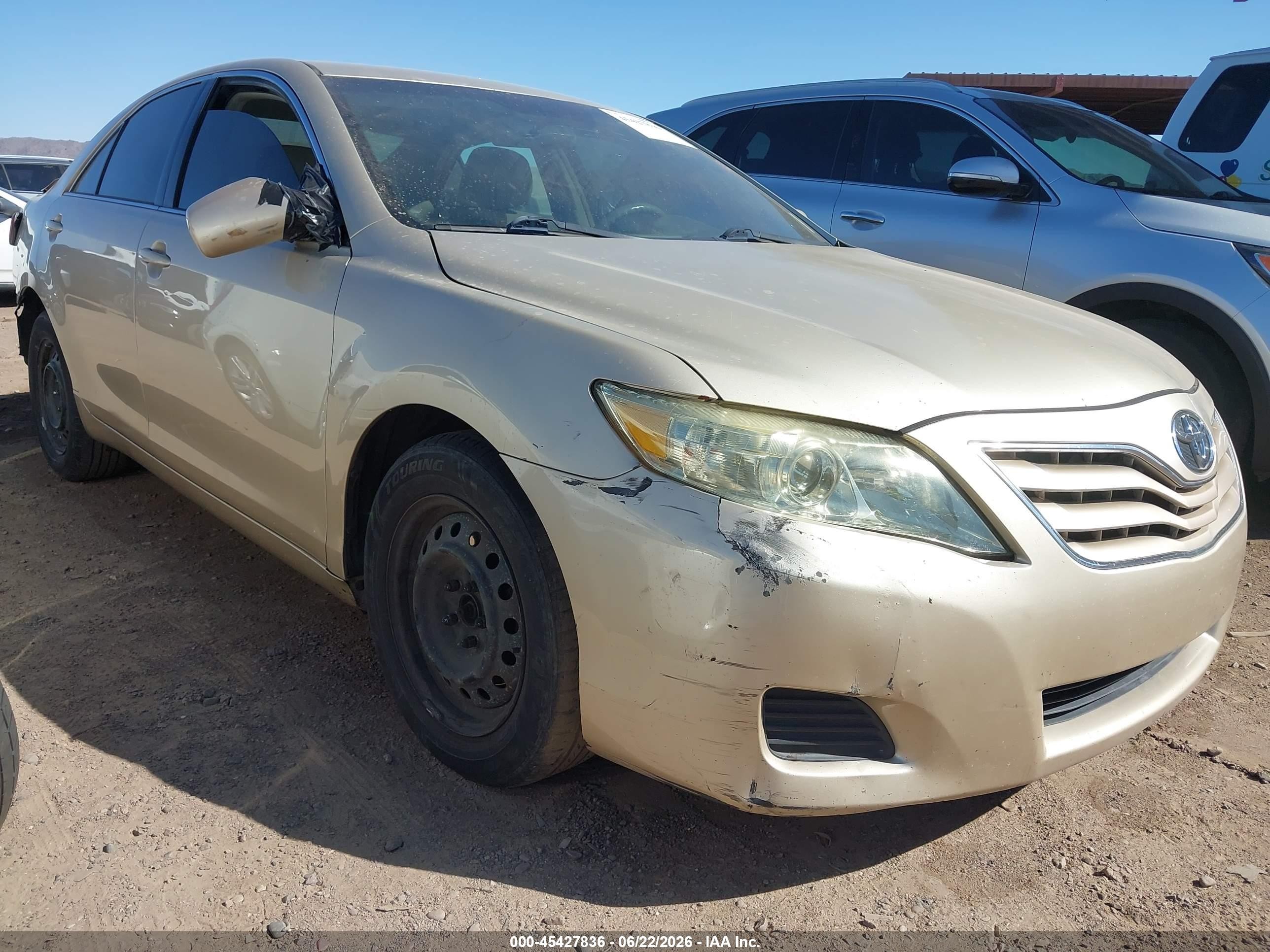2010 Toyota Camry Le Золотой vin: 4T4BF3EK2AR069948