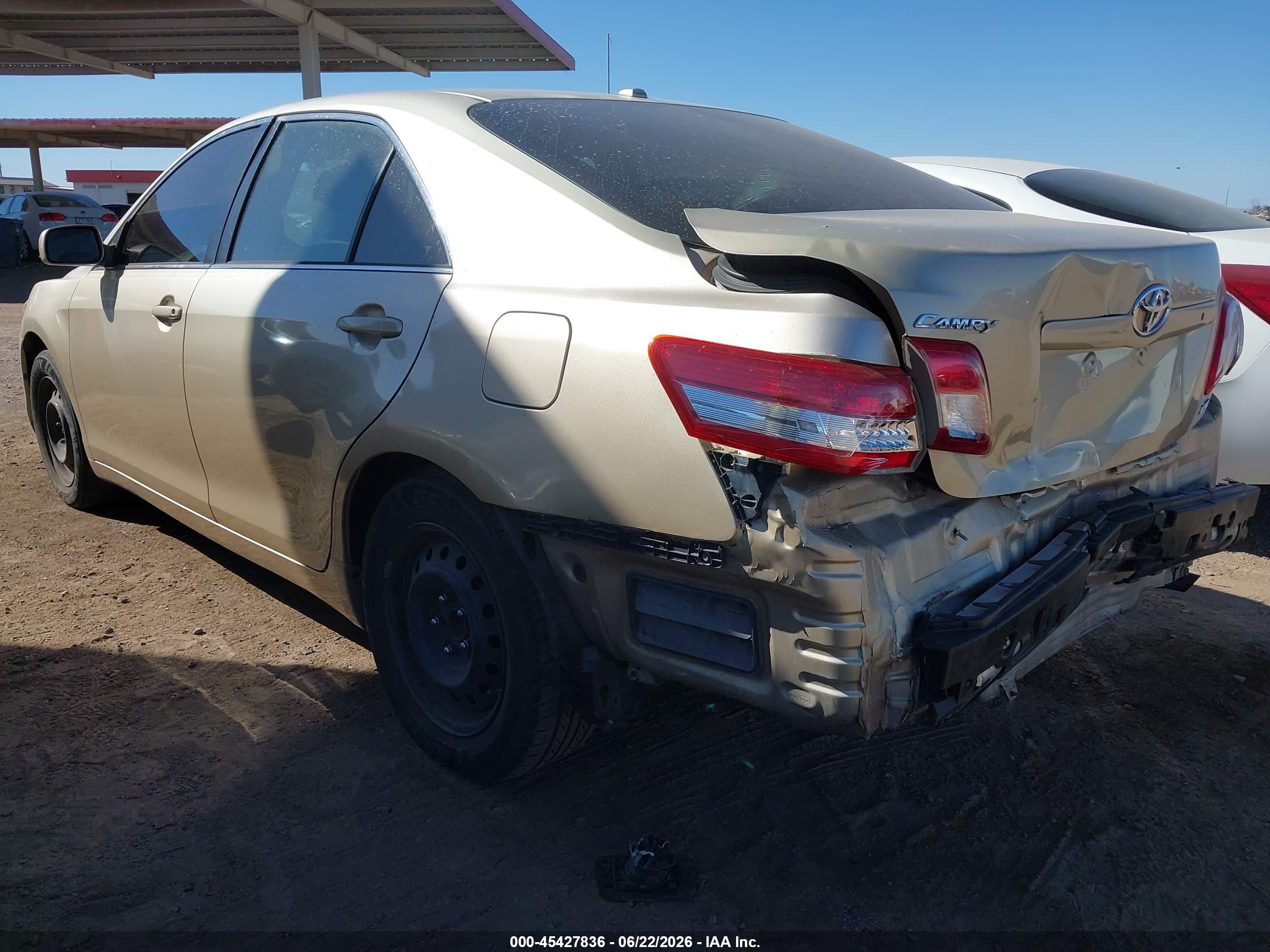 2010 Toyota Camry Le Золотой vin: 4T4BF3EK2AR069948