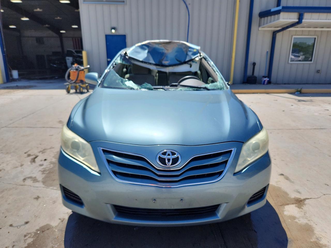 2010 Toyota Camry Le Turquoise vin: 4T4BF3EK2AR081792