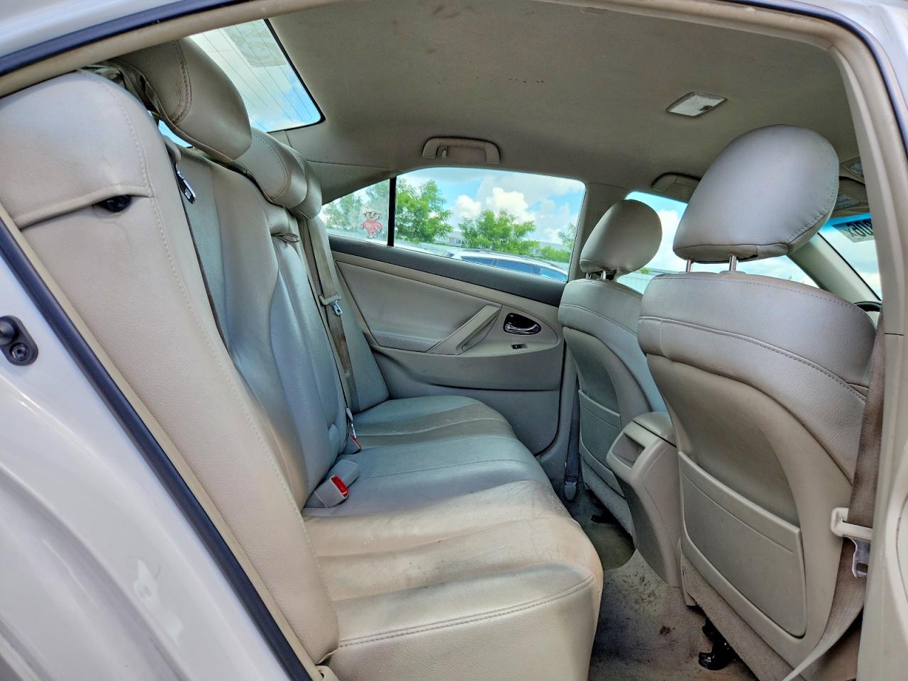 2010 Toyota Camry White vin: 4T4BF3EK2AR083798