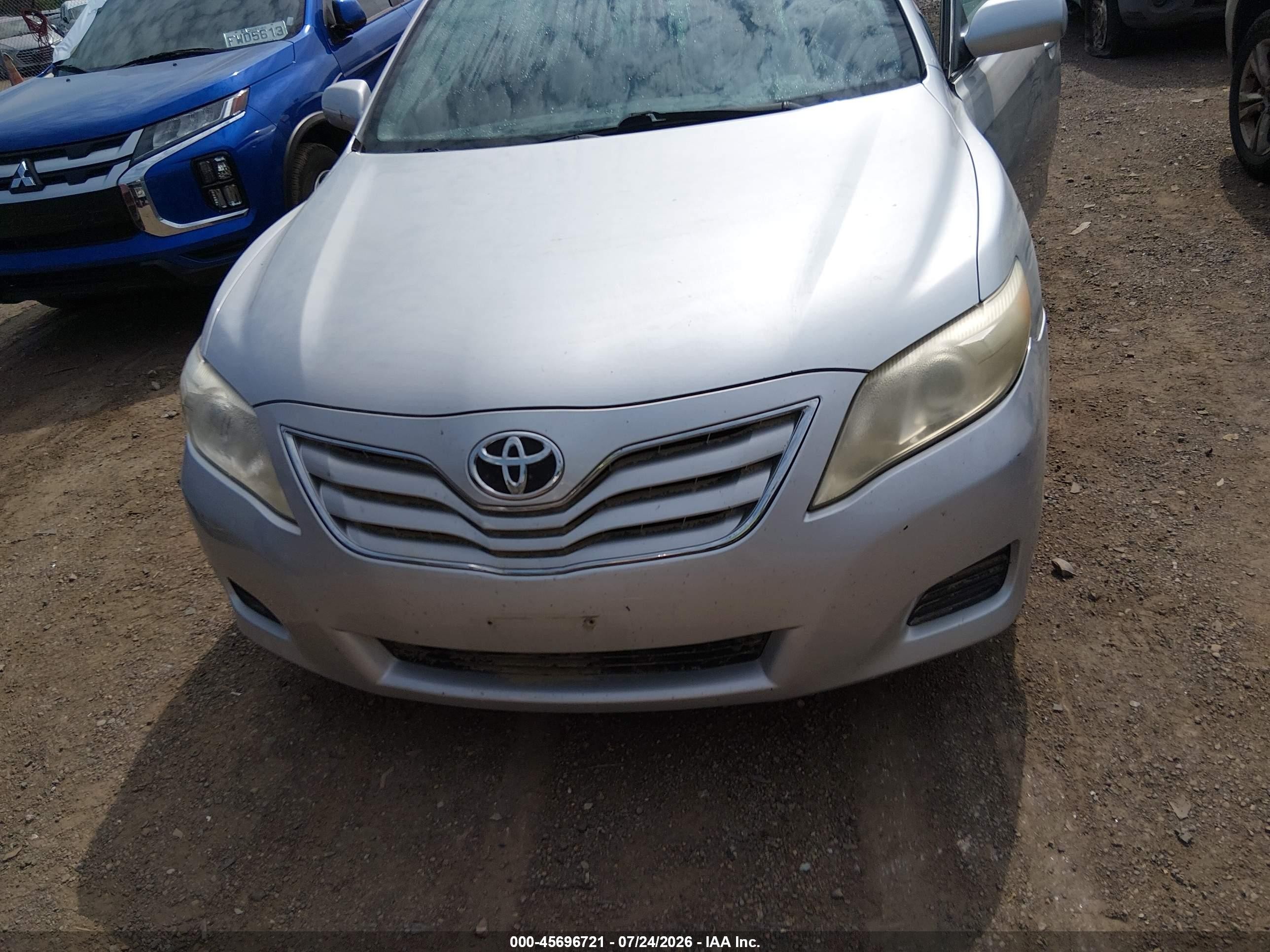 2011 Toyota Camry Le Silver vin: 4T4BF3EK2BR095001
