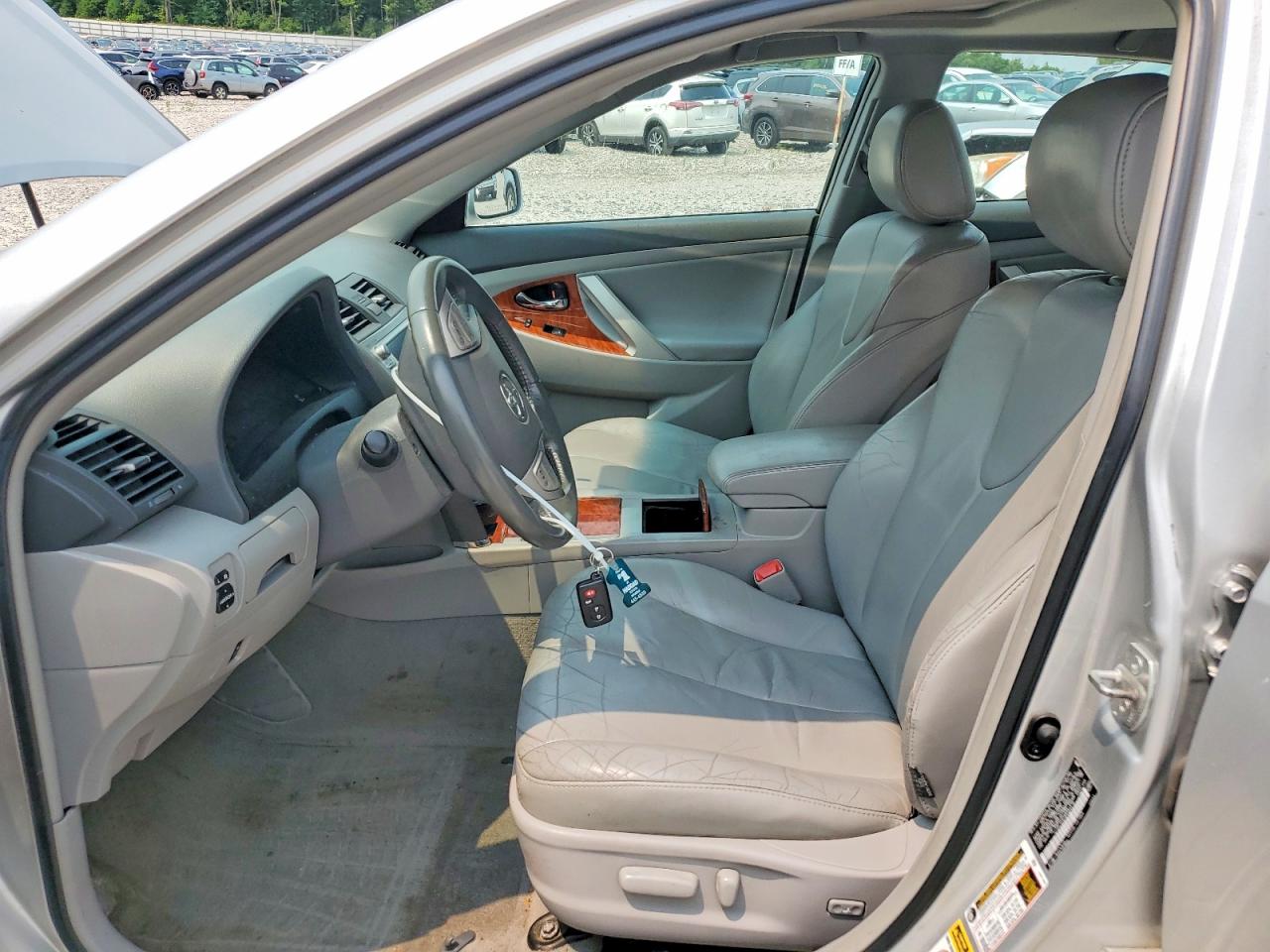 2011 Toyota Camry Xle Silver vin: 4T4BF3EK2BR095516