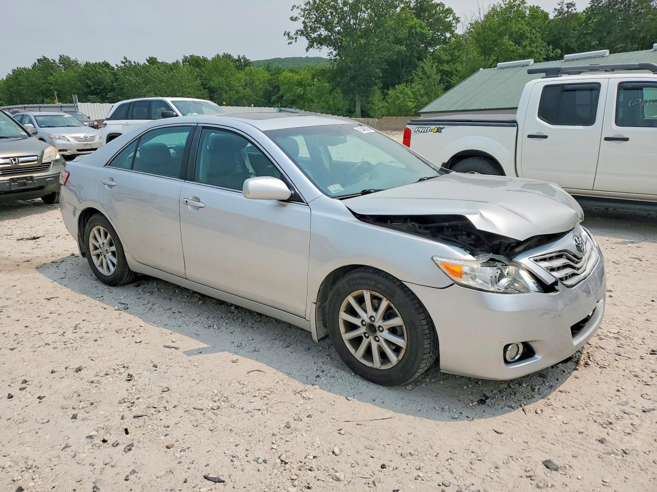 2011 Toyota Camry Xle Silver vin: 4T4BF3EK2BR095516