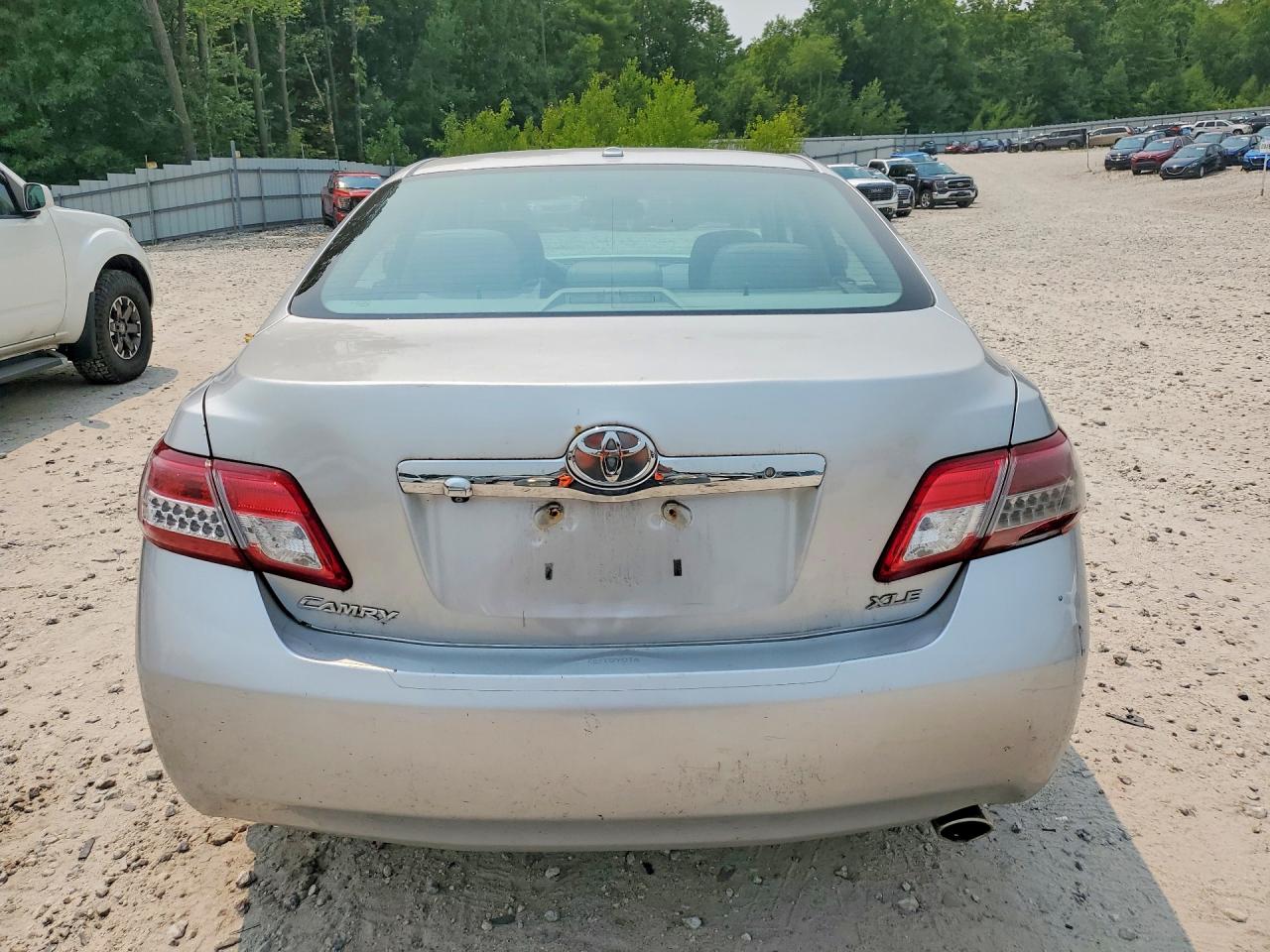 2011 Toyota Camry Xle Silver vin: 4T4BF3EK2BR095516