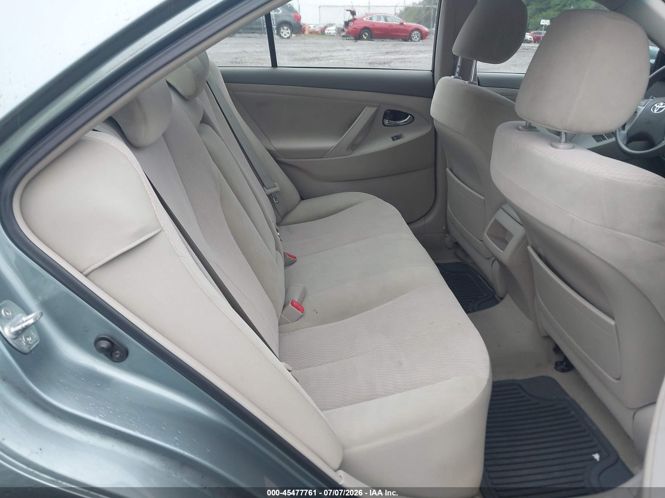 2011 Toyota Camry Le Green vin: 4T4BF3EK2BR105087