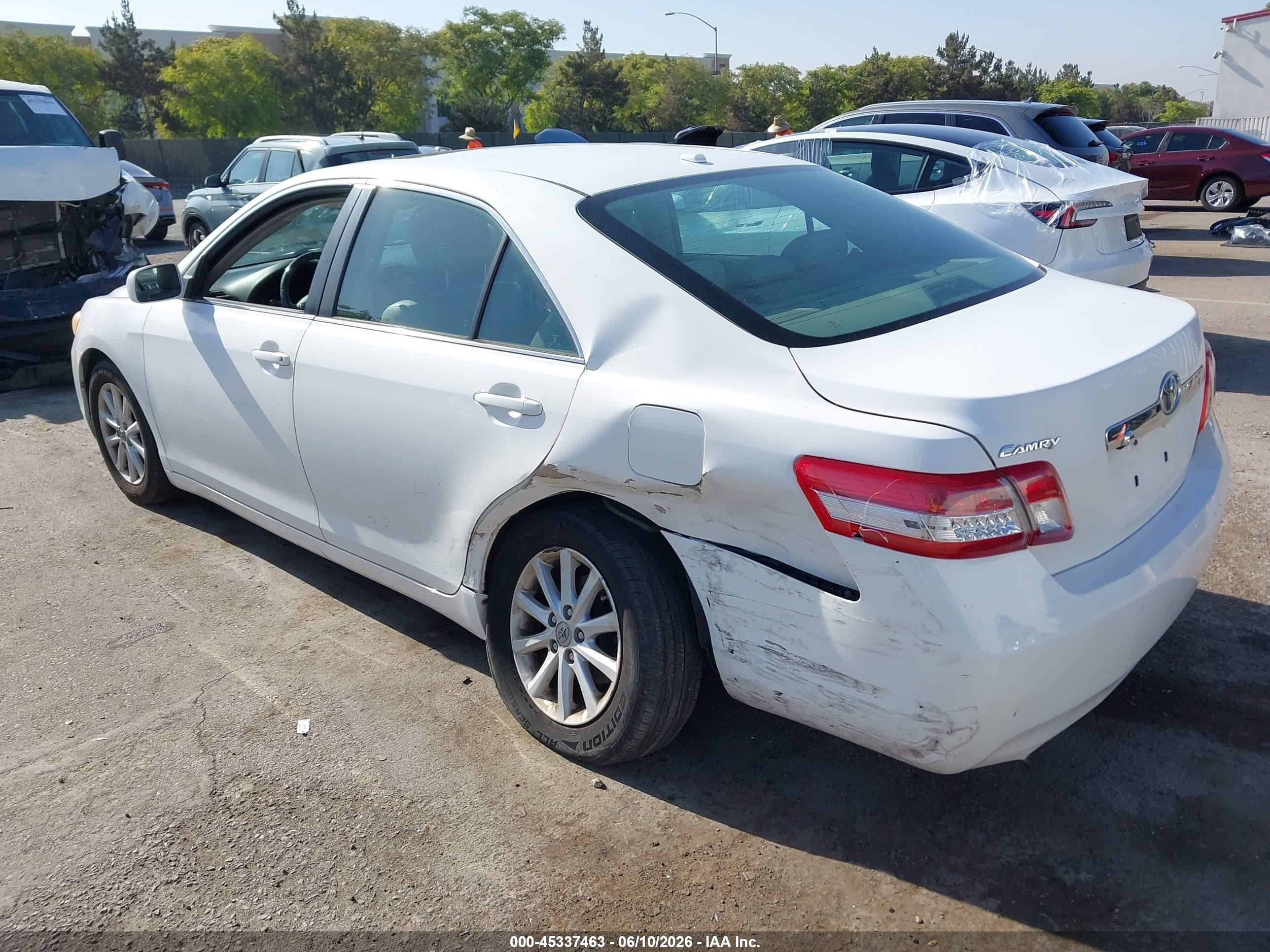 2011 Toyota Camry Xle White vin: 4T4BF3EK2BR108880