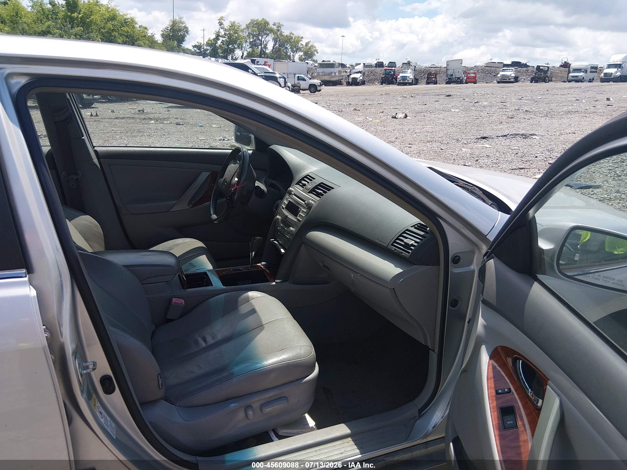 2011 Toyota Camry Xle Gray vin: 4T4BF3EK2BR112508