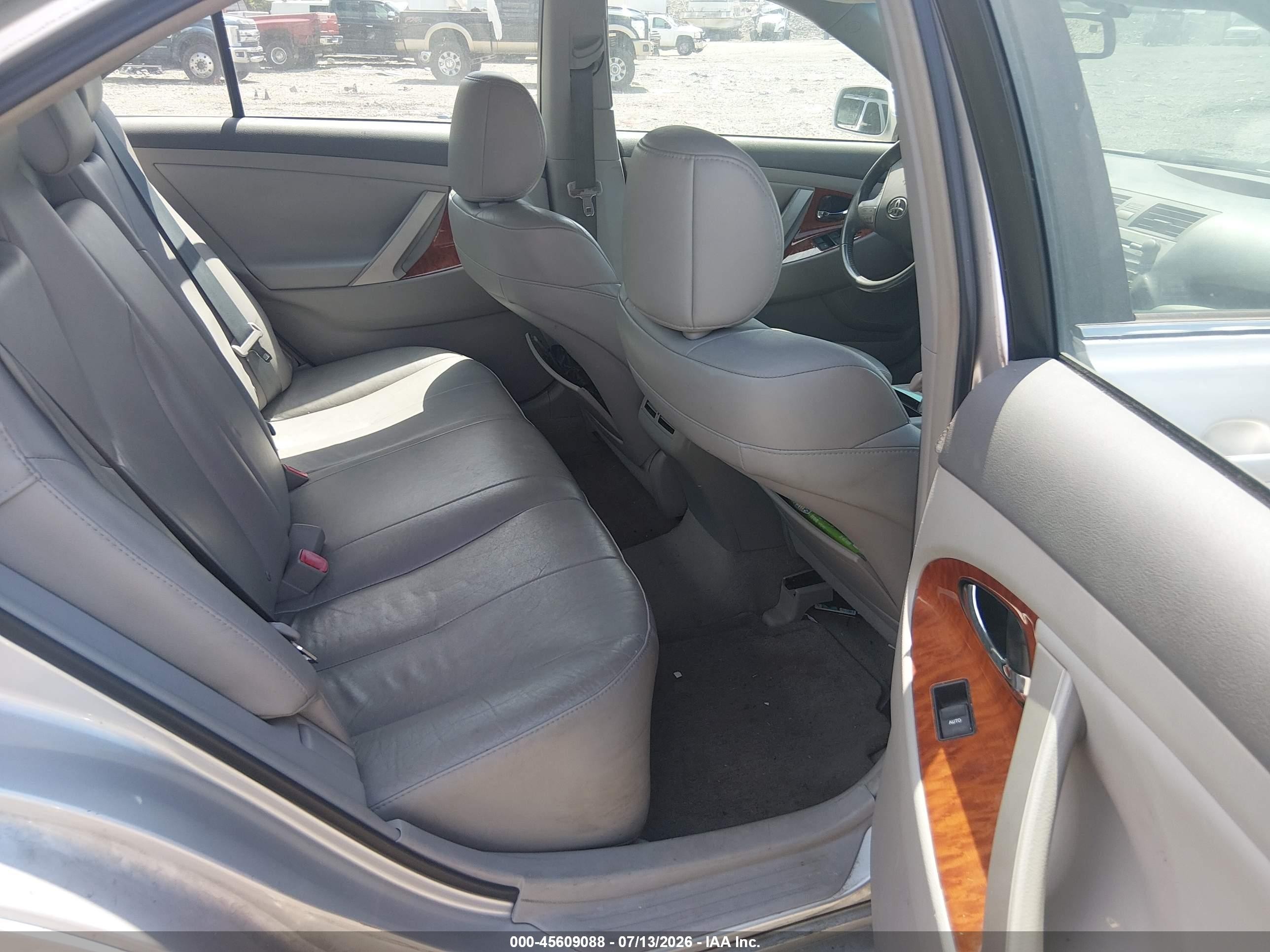 2011 Toyota Camry Xle Gray vin: 4T4BF3EK2BR112508