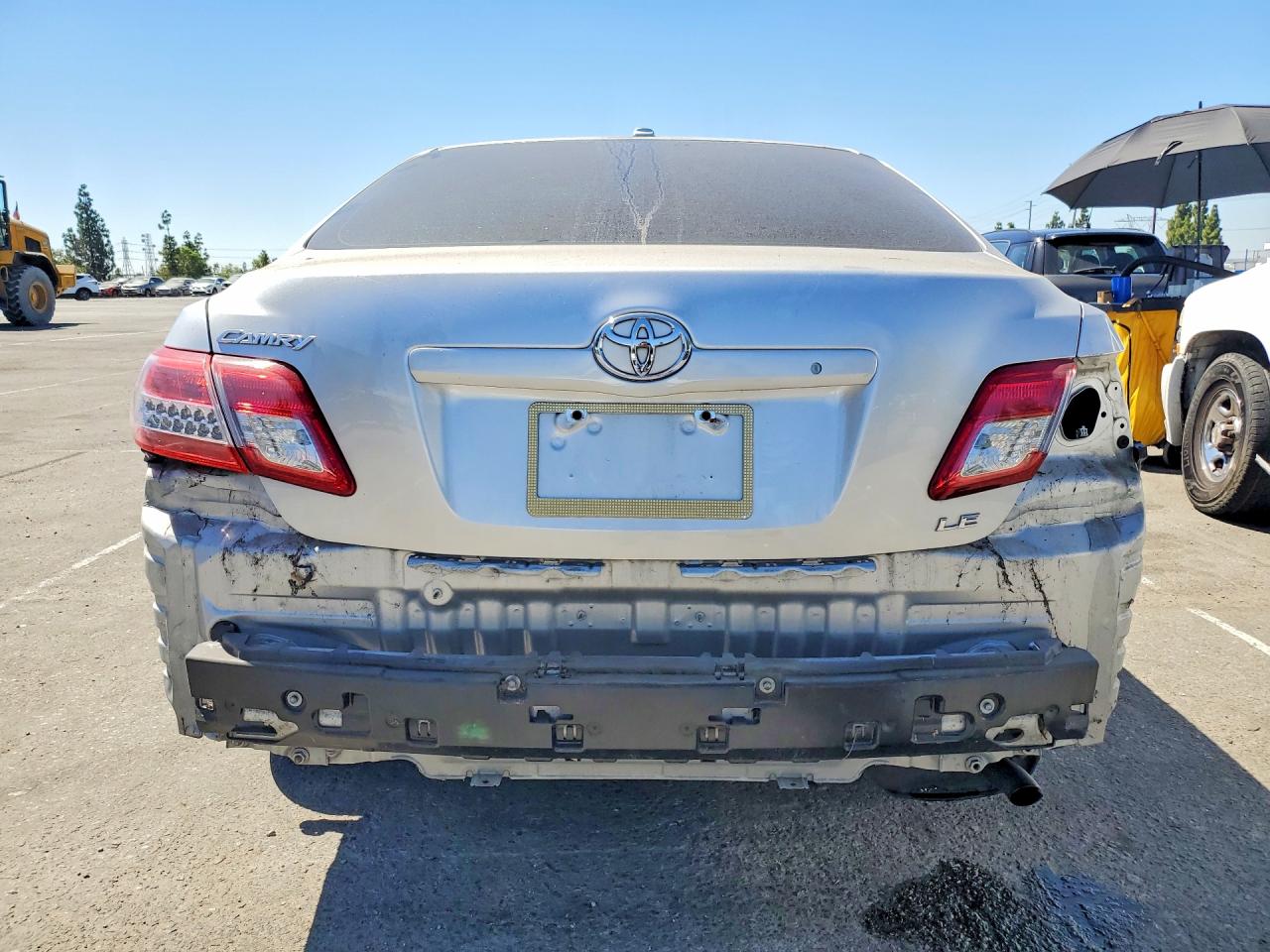 2011 Toyota Camry Le Silver vin: 4T4BF3EK2BR124853