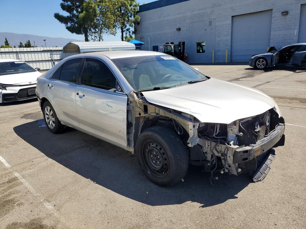 2011 Toyota Camry Le Silver vin: 4T4BF3EK2BR124853