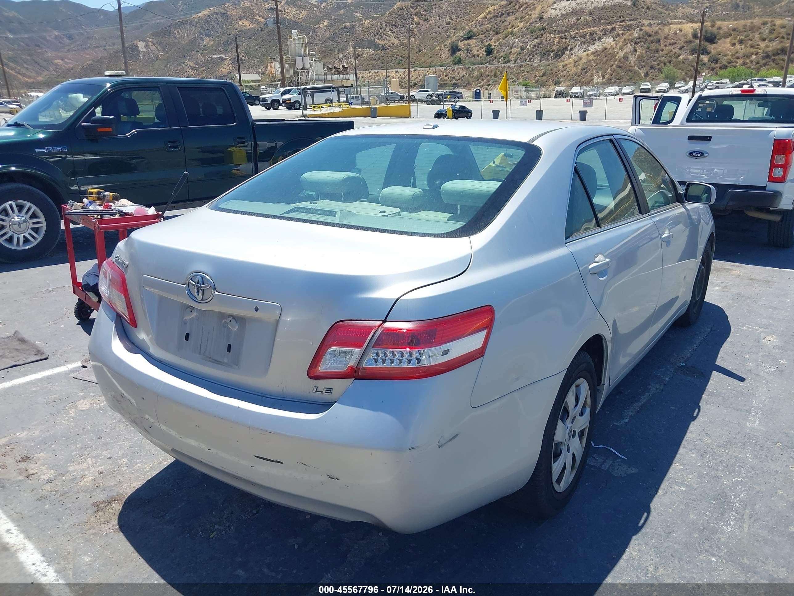 2011 Toyota Camry Le Silver vin: 4T4BF3EK2BR128076