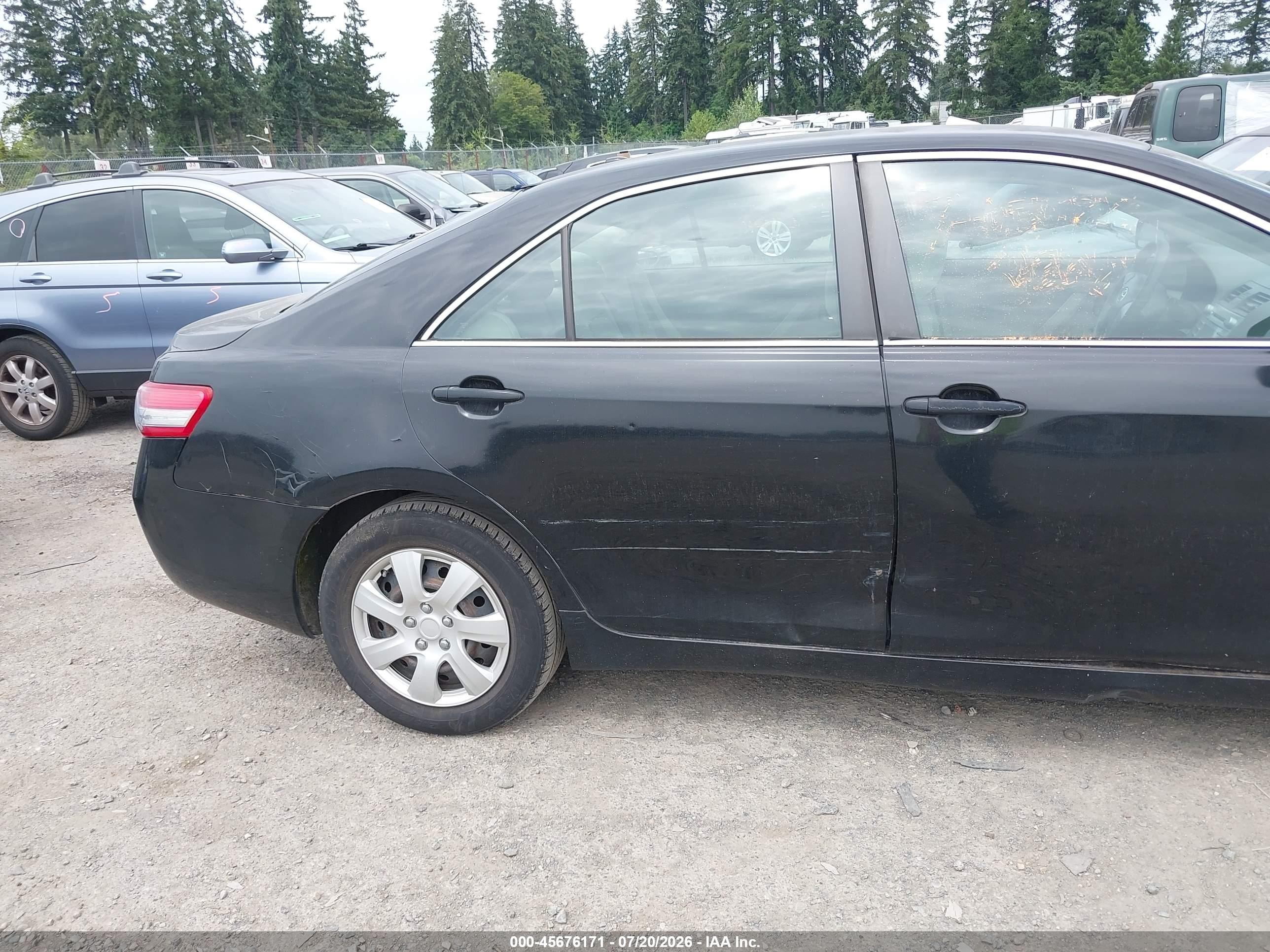 2011 Toyota Camry Le Черный vin: 4T4BF3EK2BR130264
