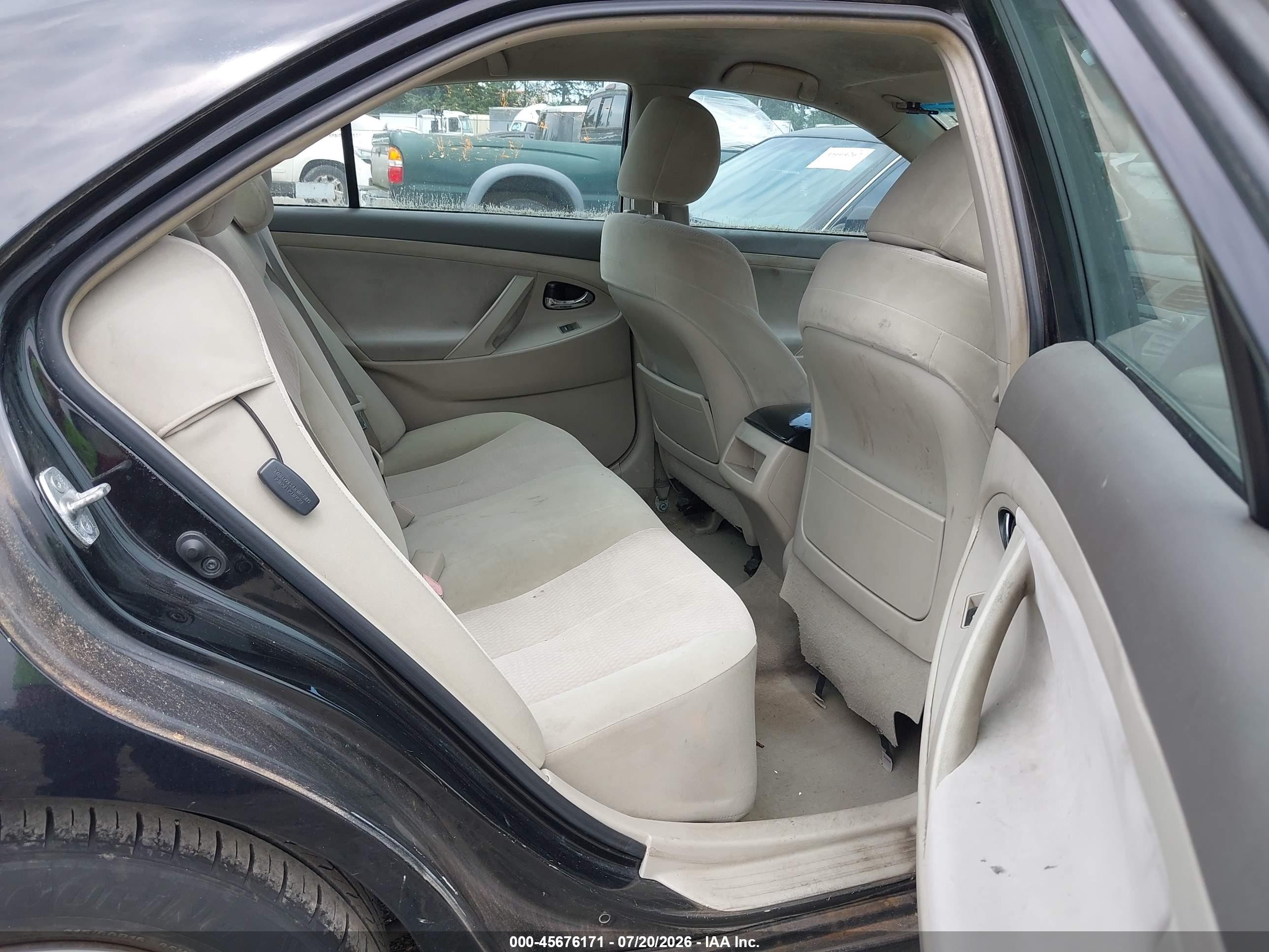 2011 Toyota Camry Le Черный vin: 4T4BF3EK2BR130264