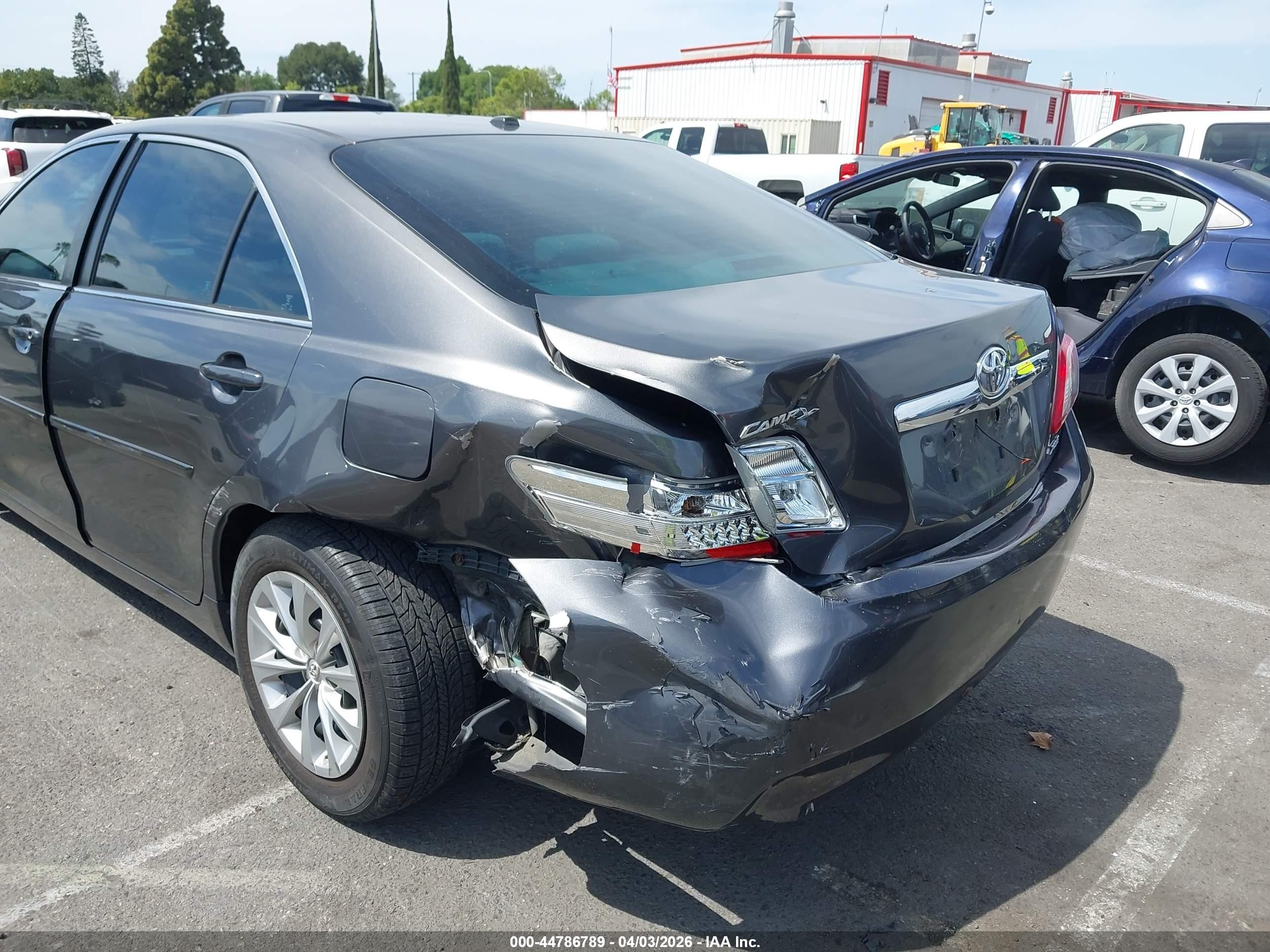 2011 Toyota Camry Xle Gray vin: 4T4BF3EK2BR133049