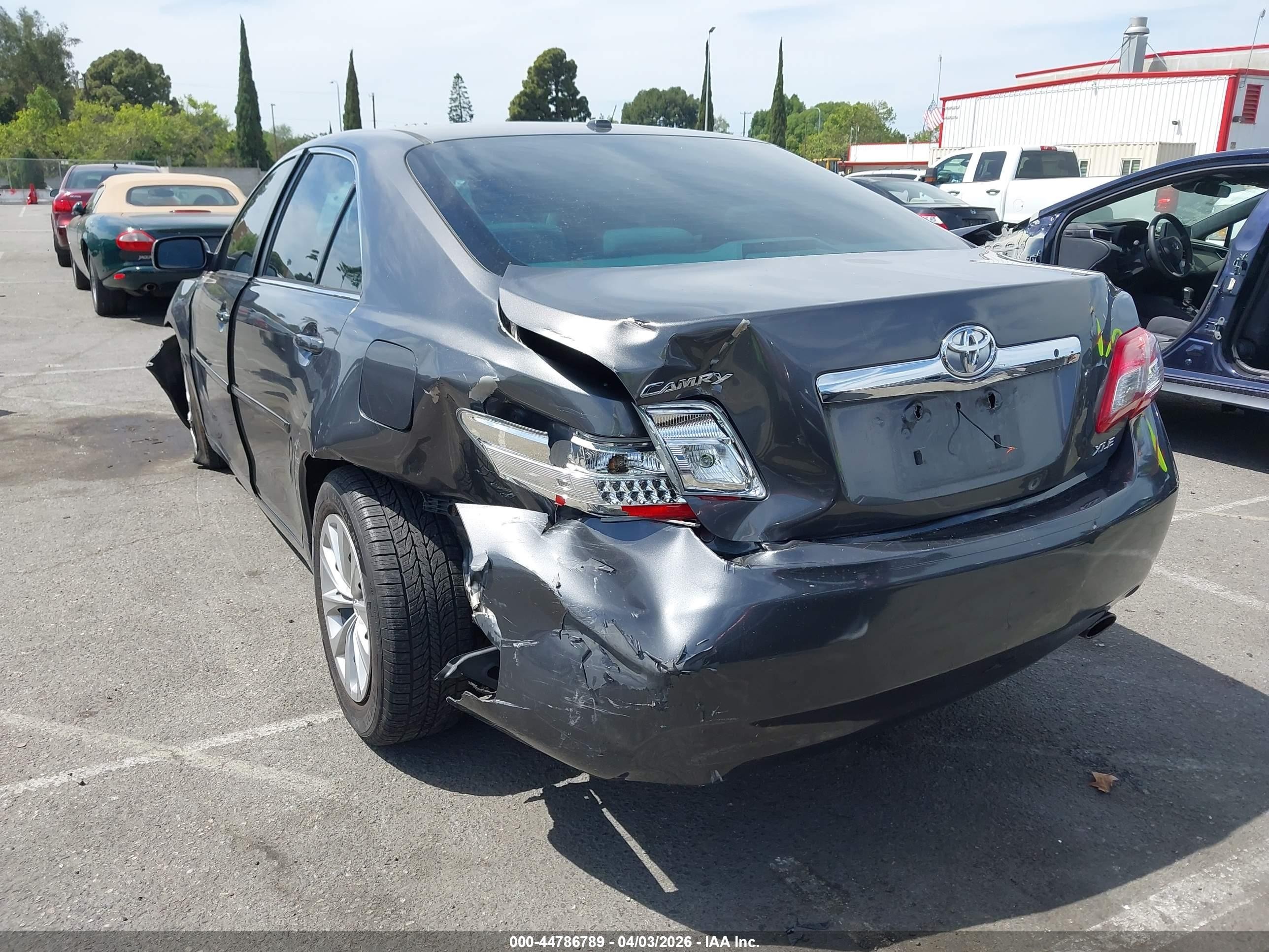 2011 Toyota Camry Xle Gray vin: 4T4BF3EK2BR133049