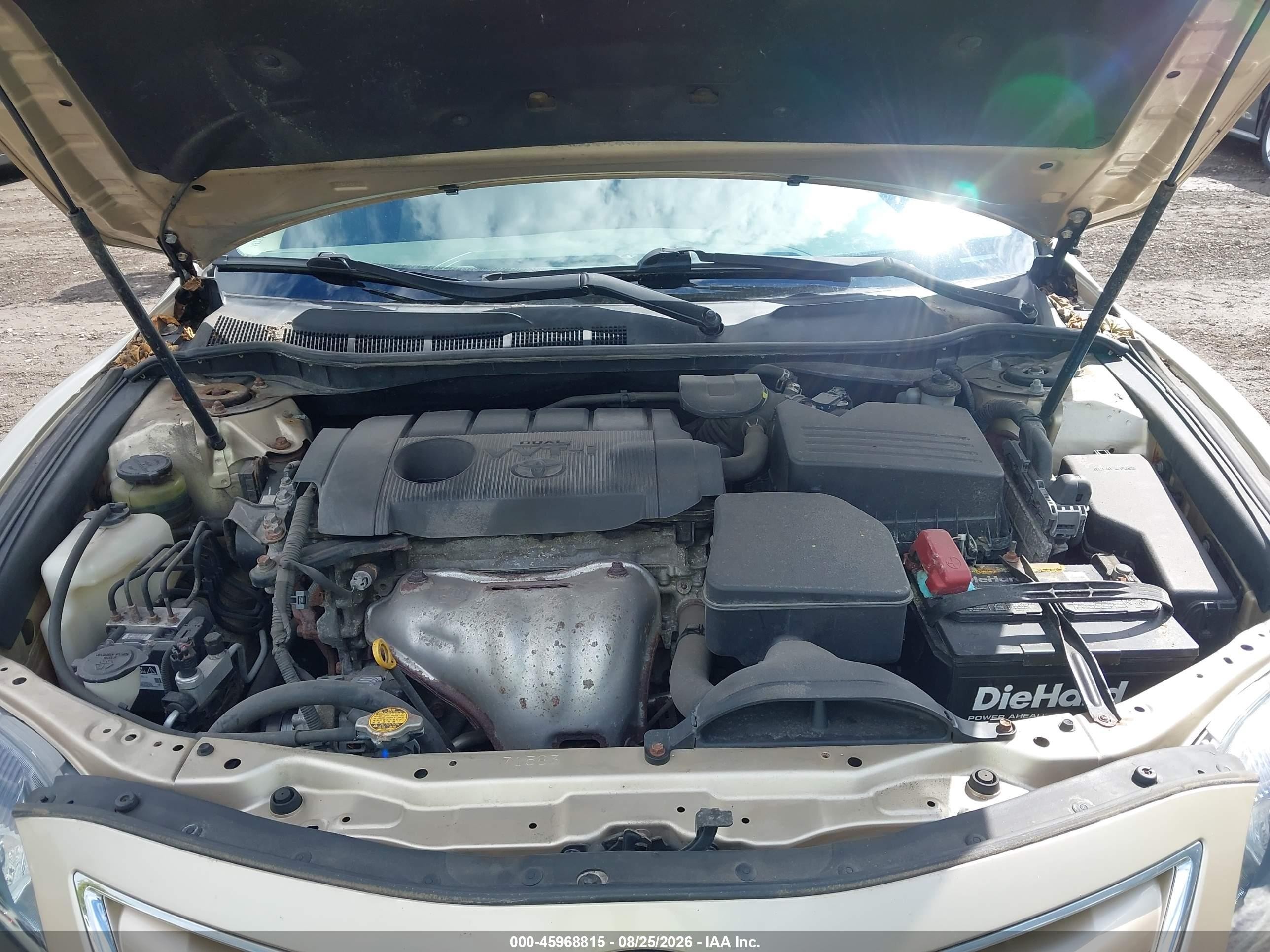 2011 Toyota Camry Le Tan vin: 4T4BF3EK2BR133536