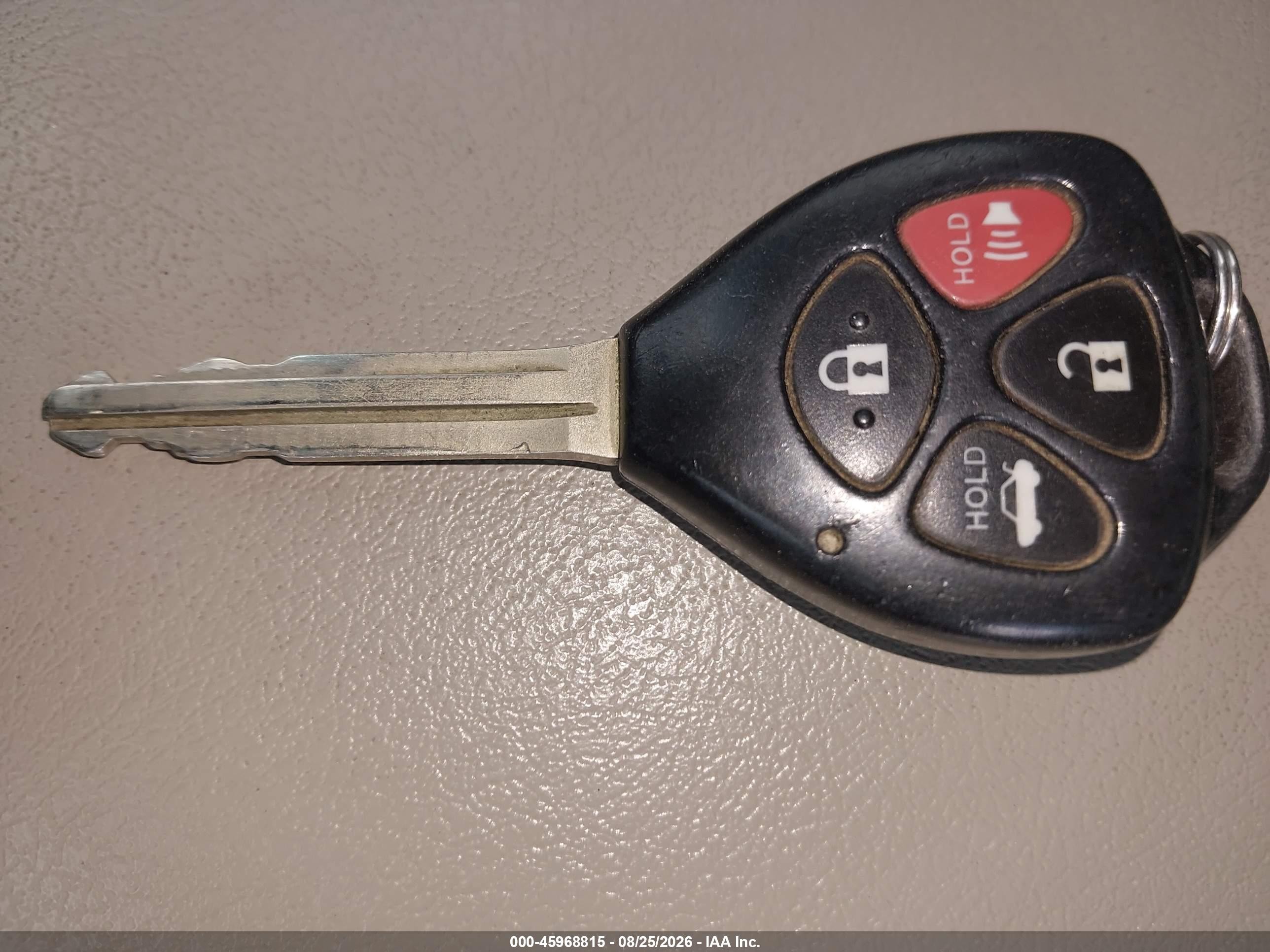 2011 Toyota Camry Le Tan vin: 4T4BF3EK2BR133536