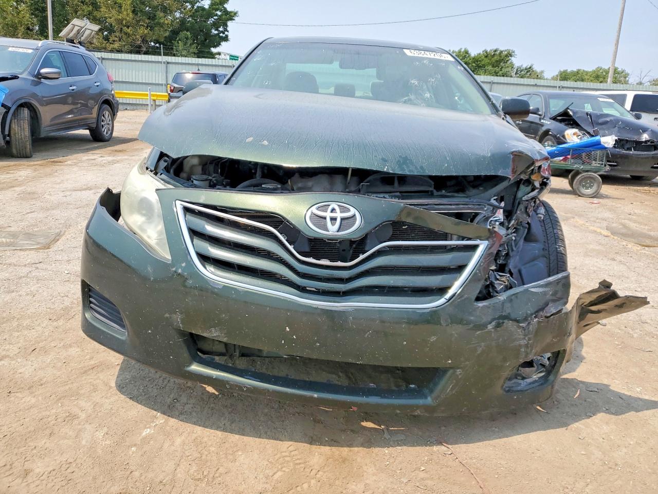2011 Toyota Camry Le Зеленый vin: 4T4BF3EK2BR134248