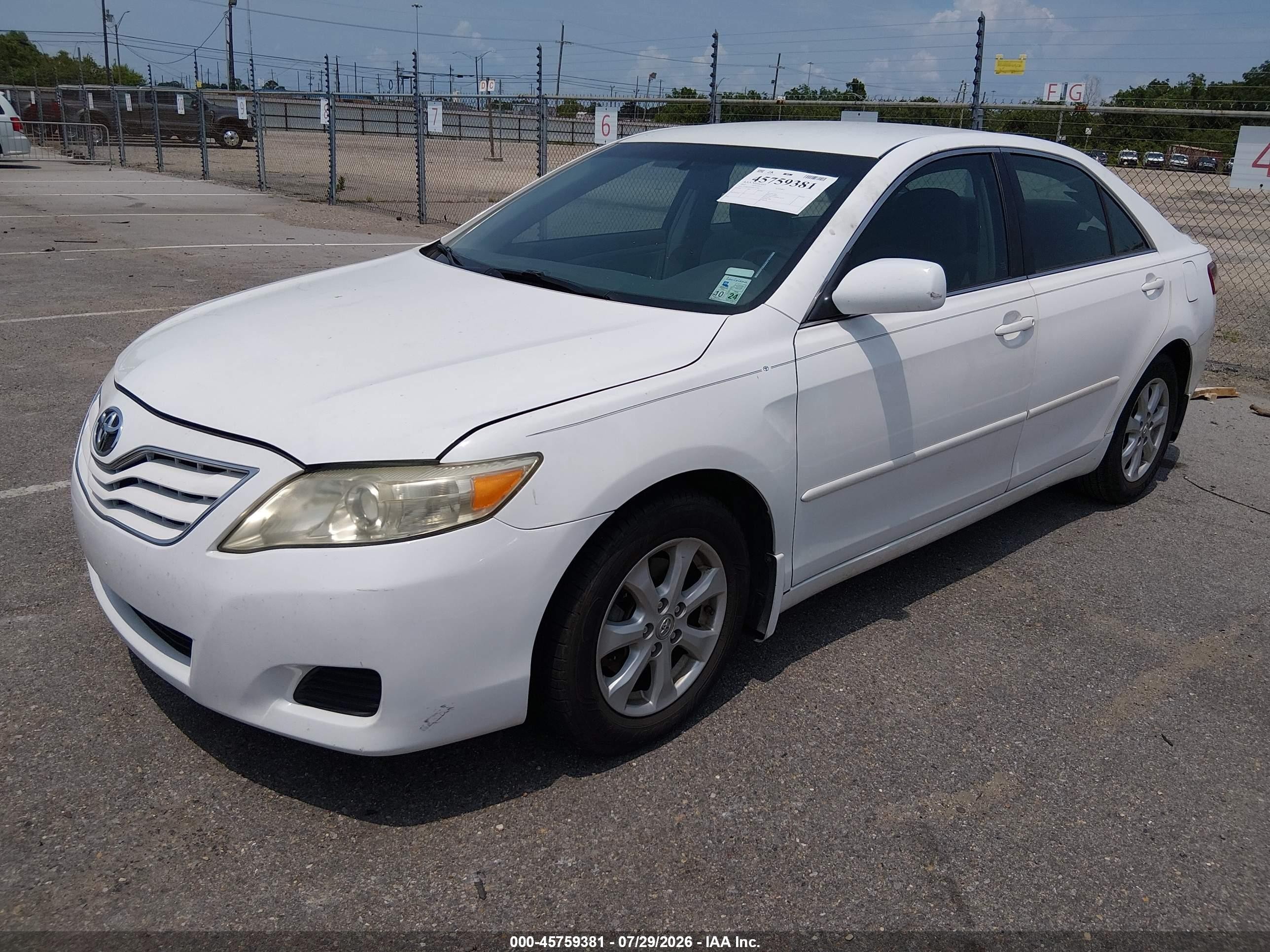 2011 Toyota Camry Le White vin: 4T4BF3EK2BR135285