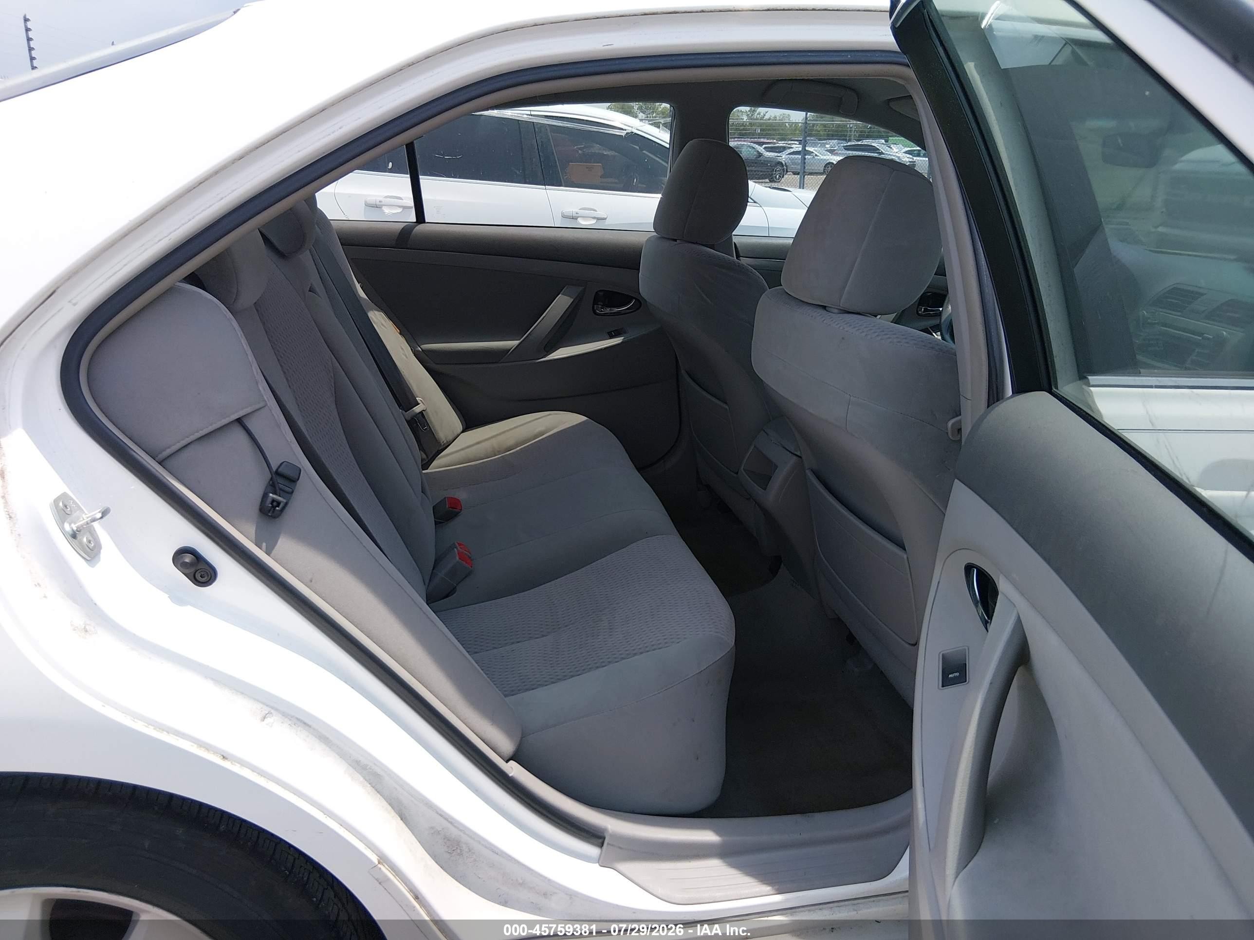 2011 Toyota Camry Le White vin: 4T4BF3EK2BR135285