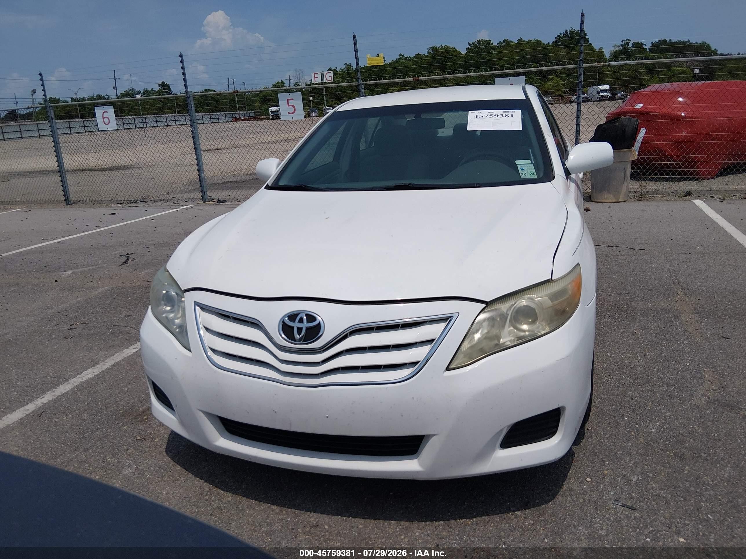 2011 Toyota Camry Le White vin: 4T4BF3EK2BR135285