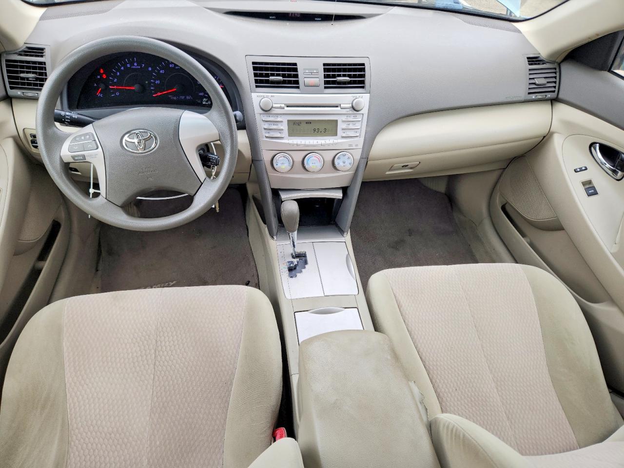 2011 Toyota Camry Le Green vin: 4T4BF3EK2BR140230