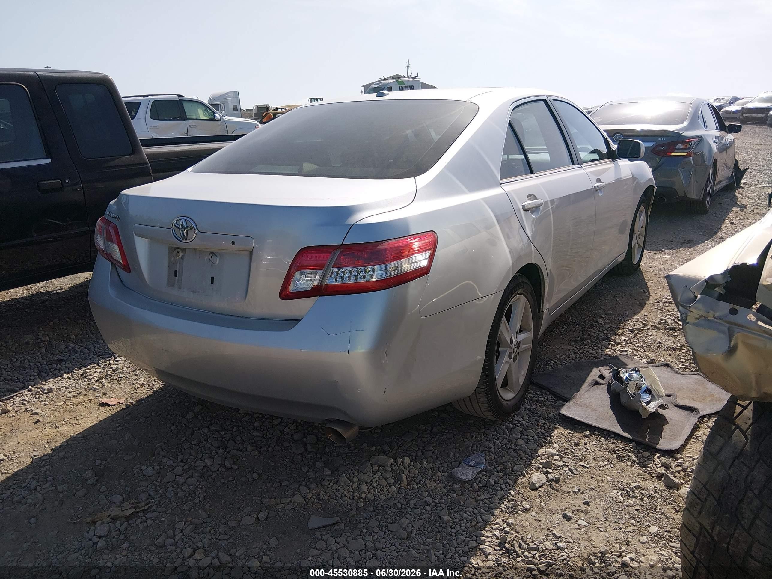 2011 Toyota Camry   Silver vin: 4T4BF3EK2BR145573