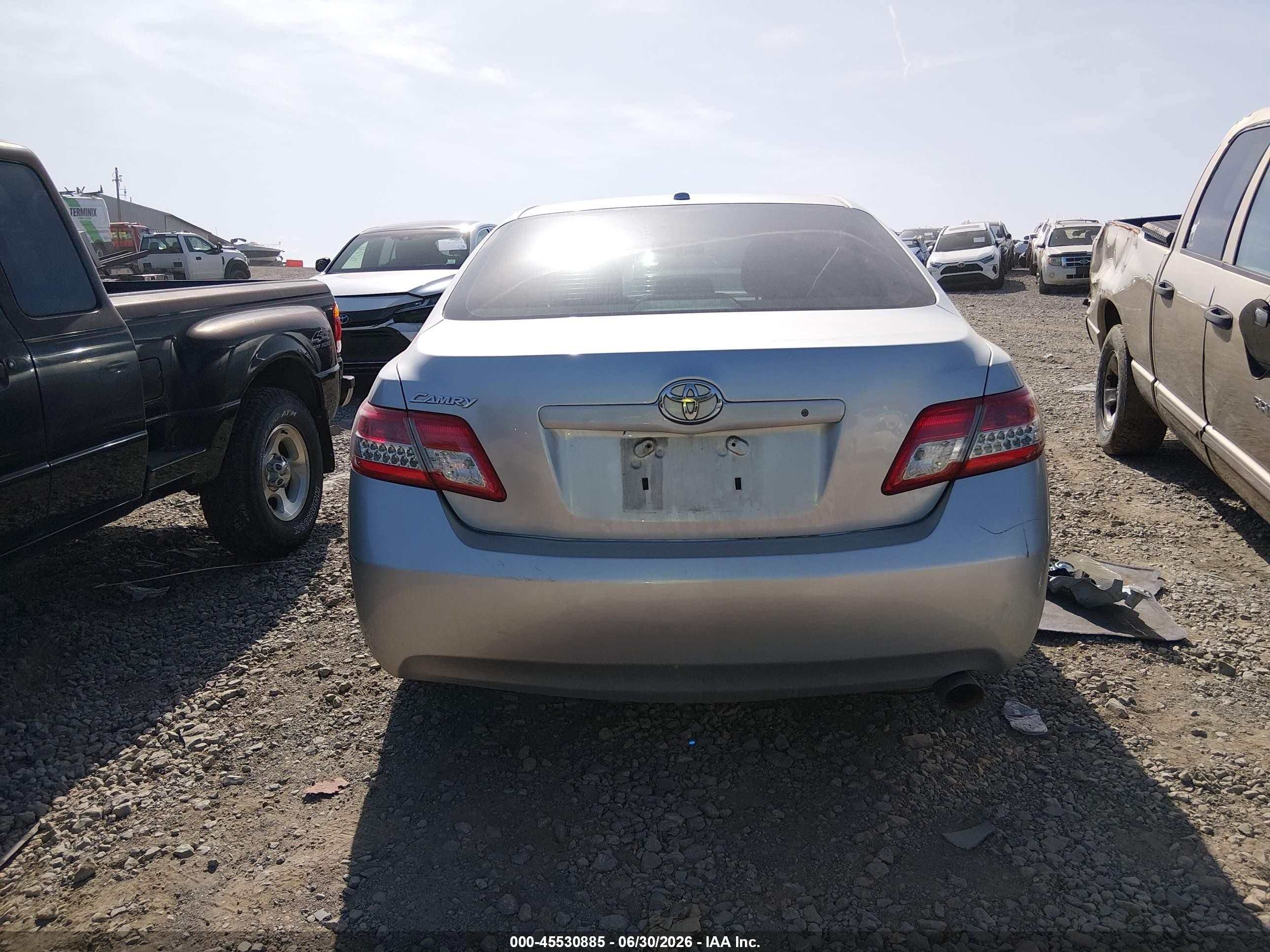 2011 Toyota Camry   Silver vin: 4T4BF3EK2BR145573