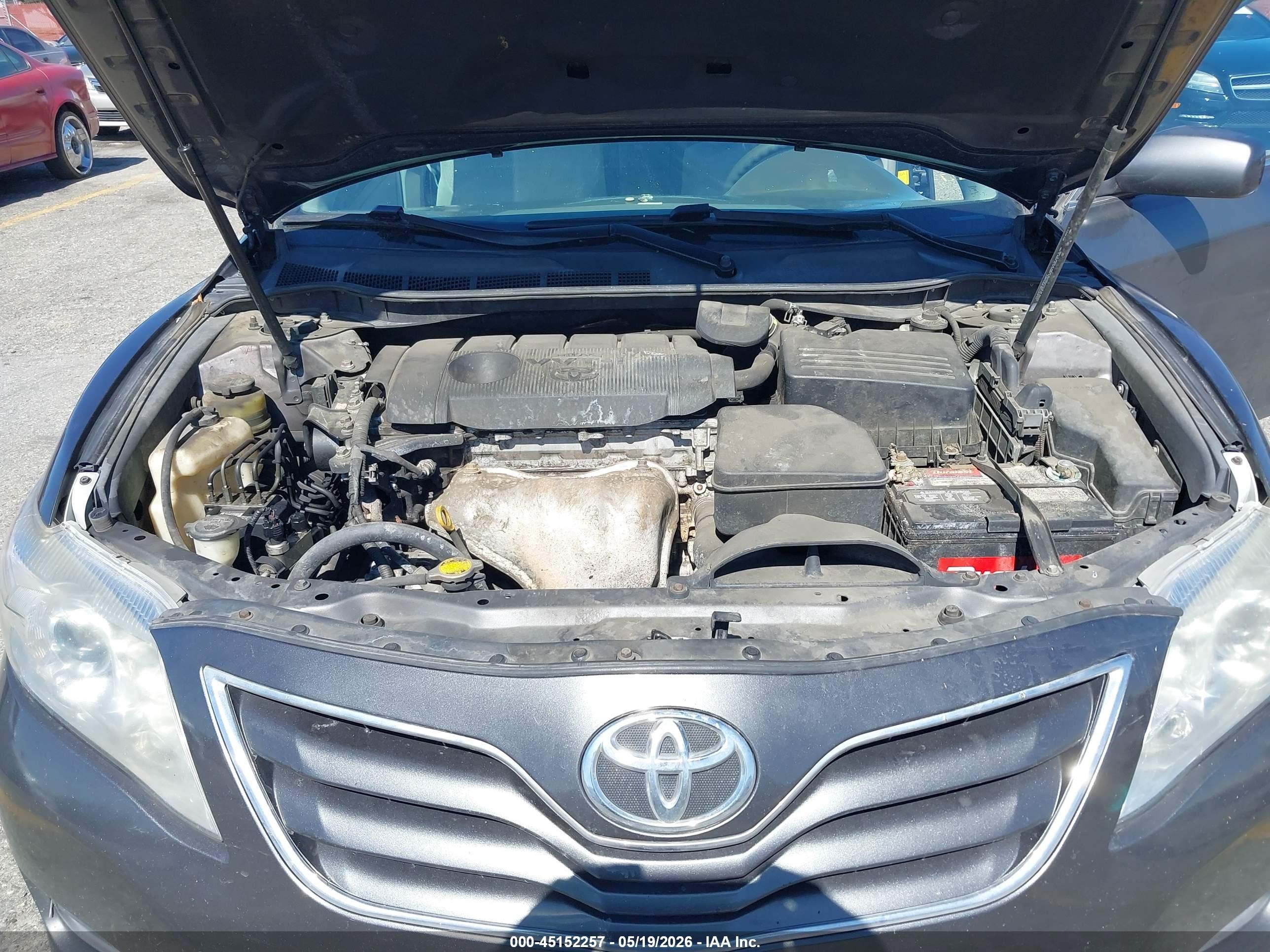 2011 Toyota Camry Le Gray vin: 4T4BF3EK2BR150756
