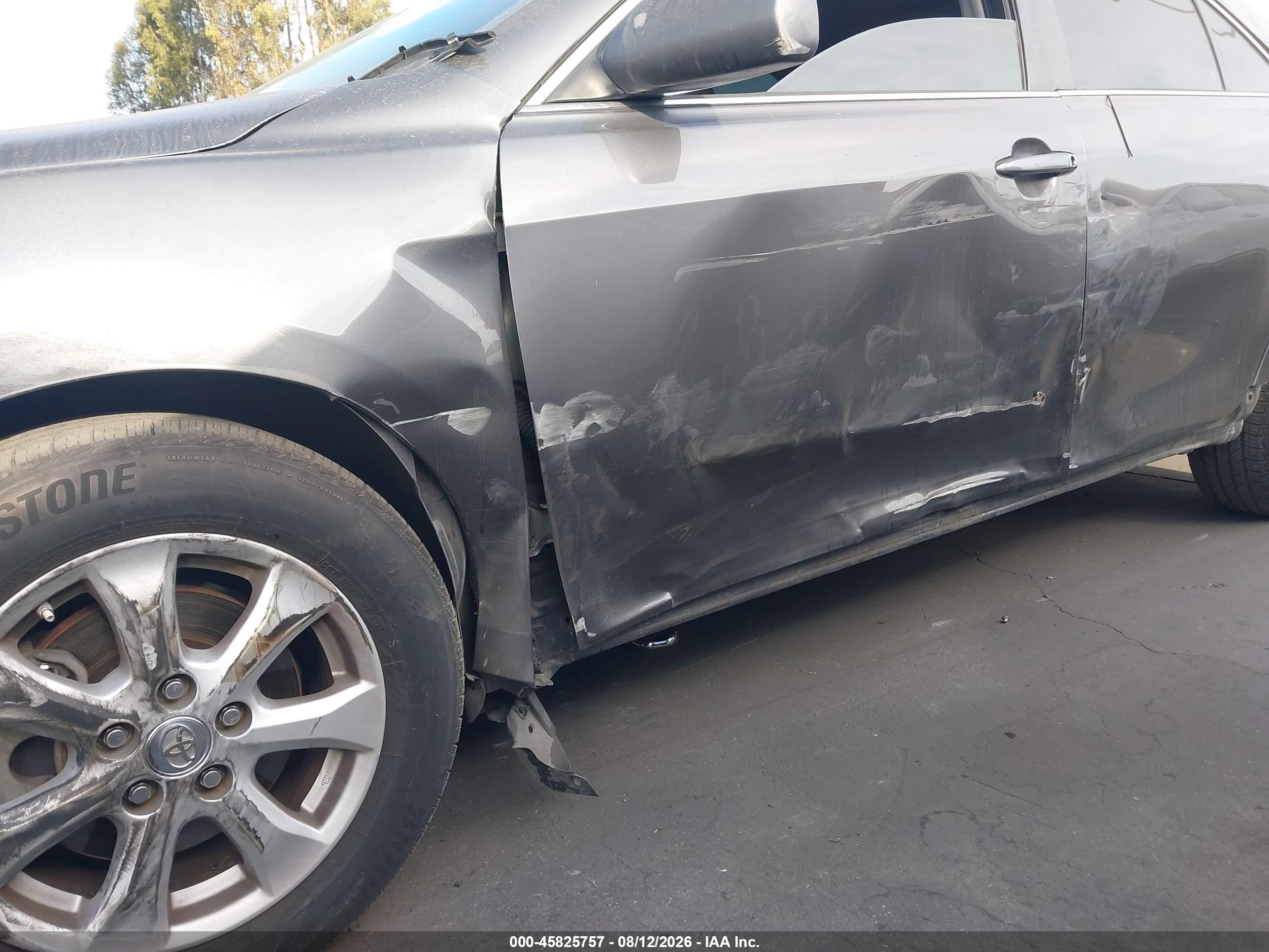2011 Toyota Camry Le Gray vin: 4T4BF3EK2BR151048