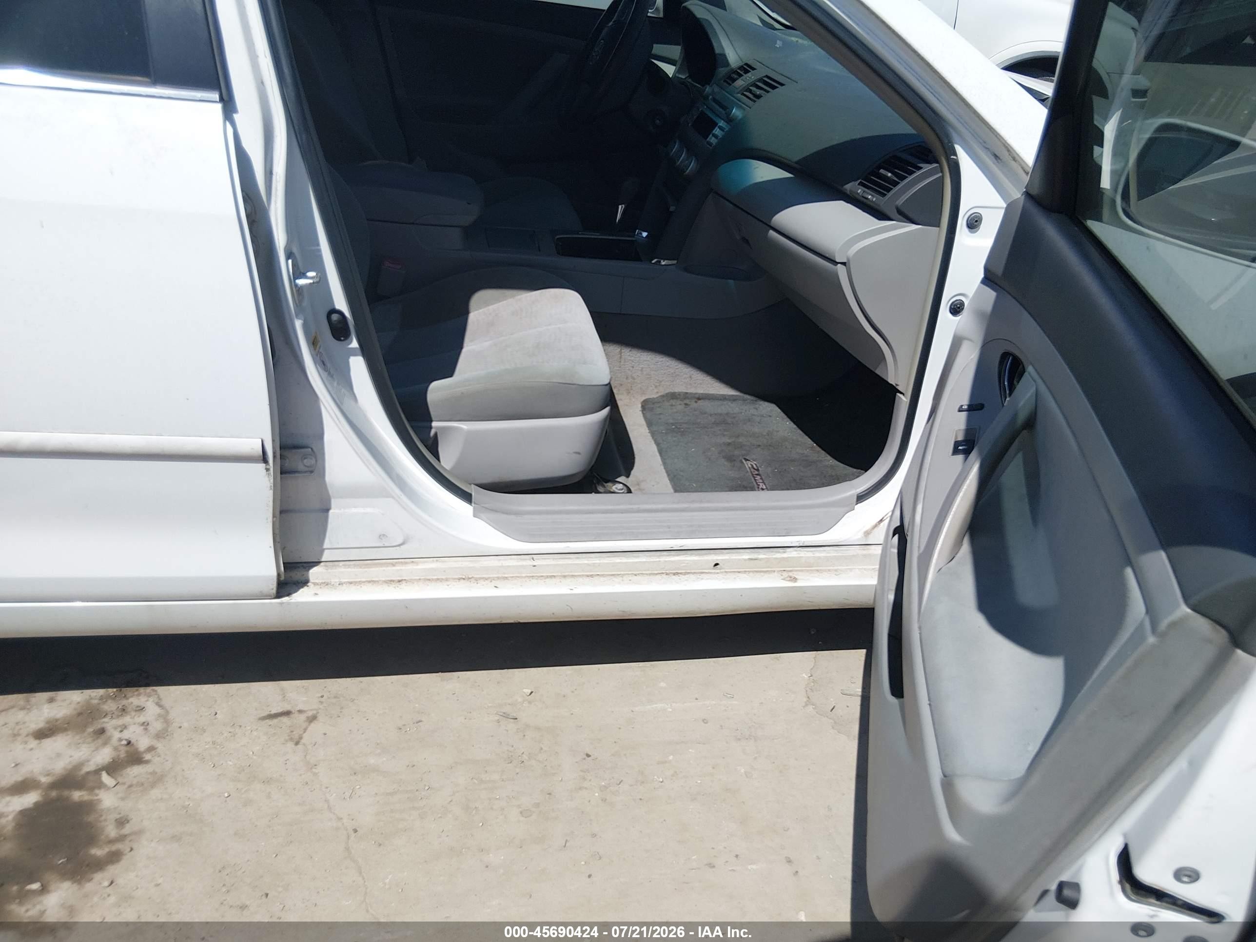 2011 Toyota Camry Le White vin: 4T4BF3EK2BR165113