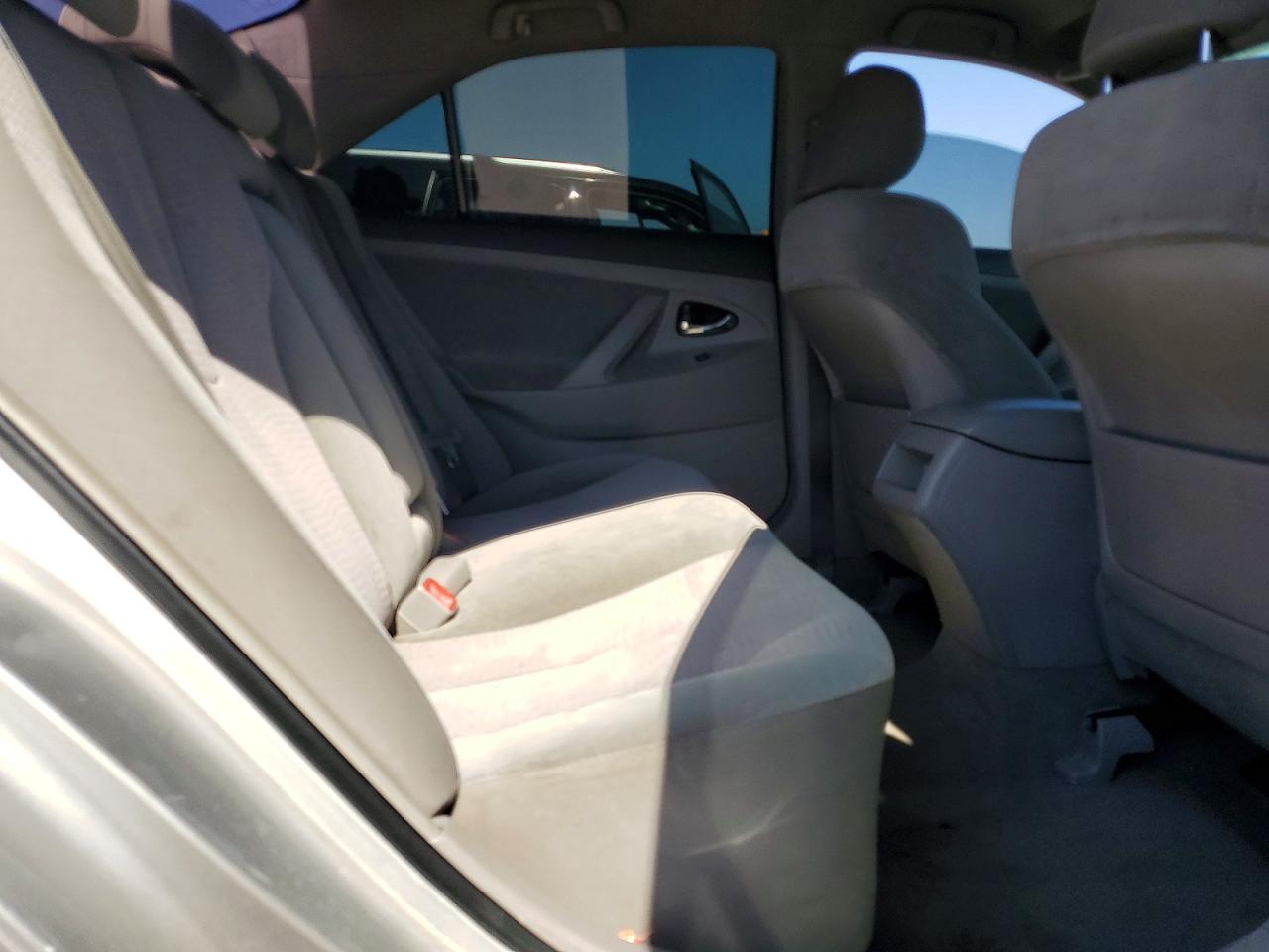 2011 Toyota Camry Le Silver vin: 4T4BF3EK2BR172594
