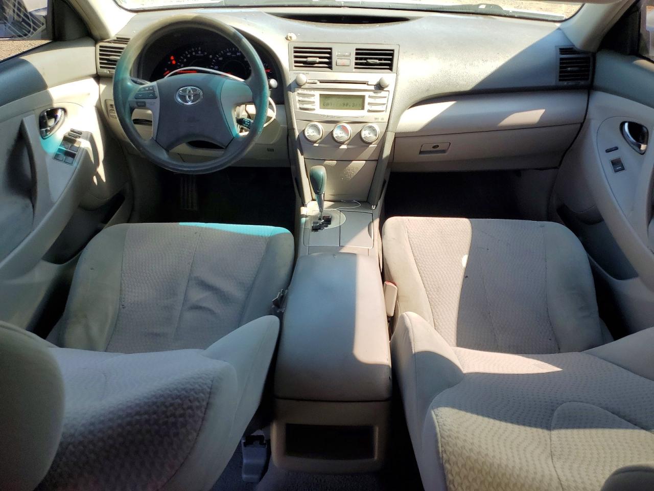 2011 Toyota Camry Le Silver vin: 4T4BF3EK2BR172594