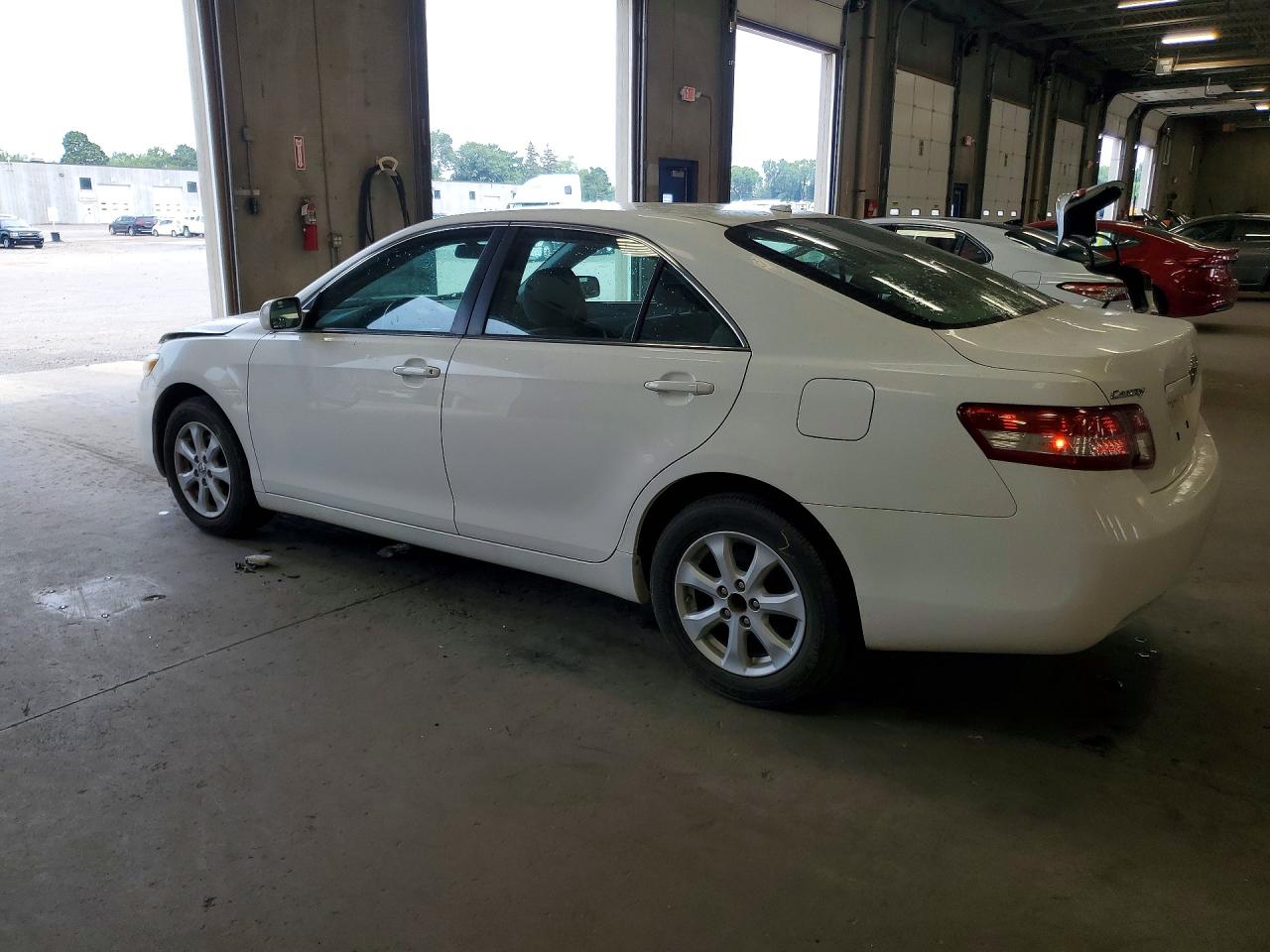 2011 Toyota Camry Le White vin: 4T4BF3EK2BR180260