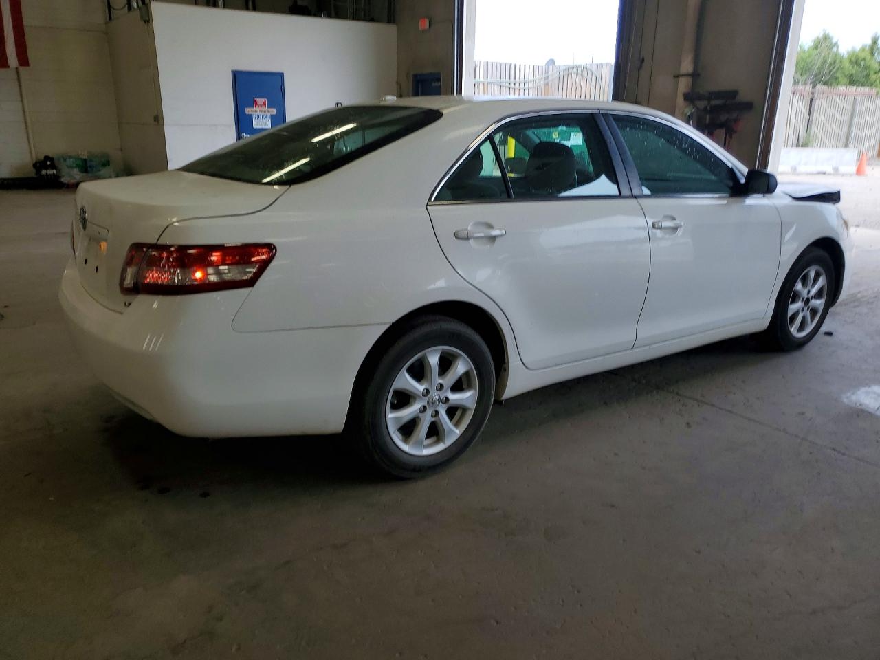 2011 Toyota Camry Le White vin: 4T4BF3EK2BR180260