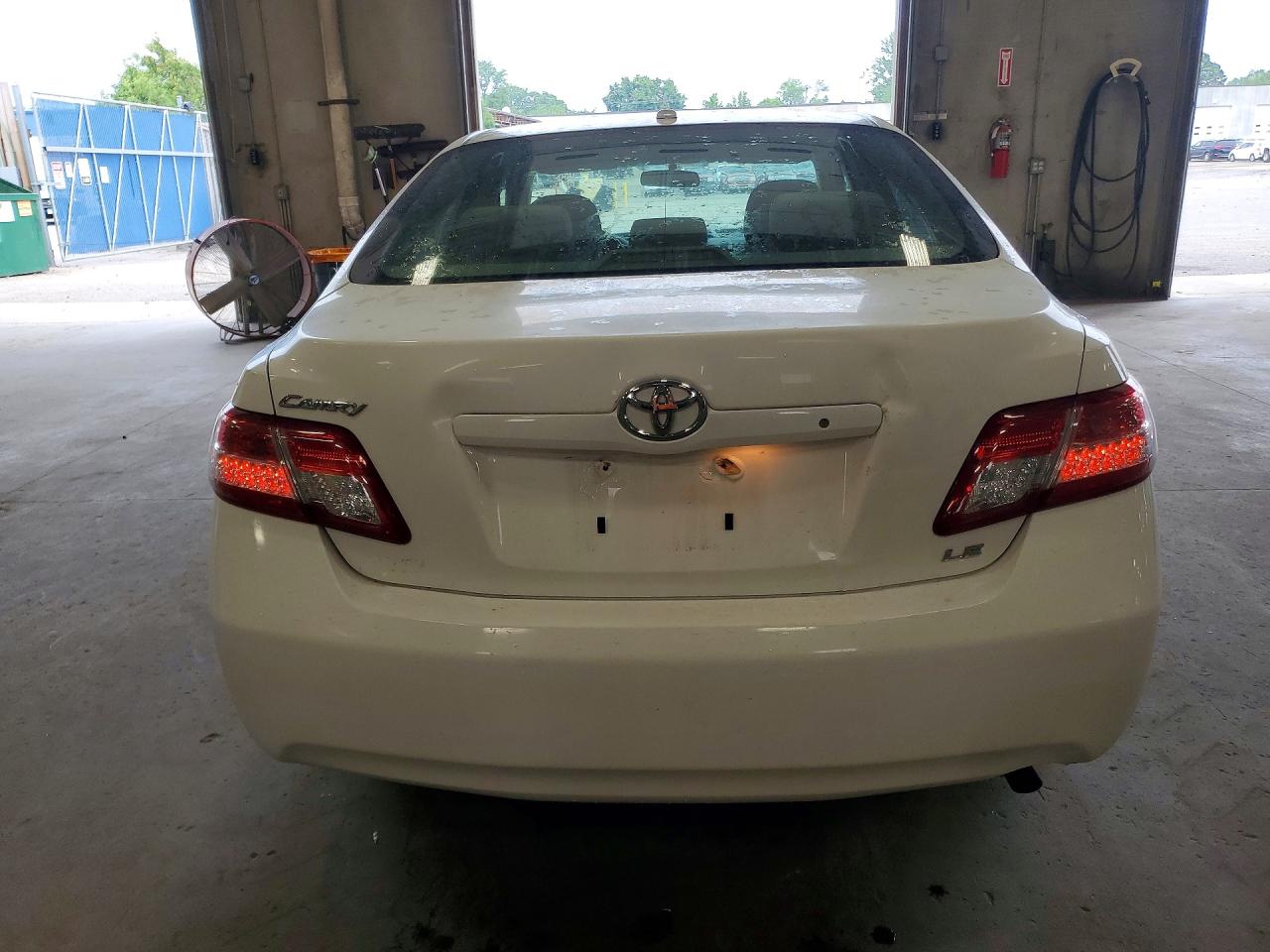 2011 Toyota Camry Le White vin: 4T4BF3EK2BR180260