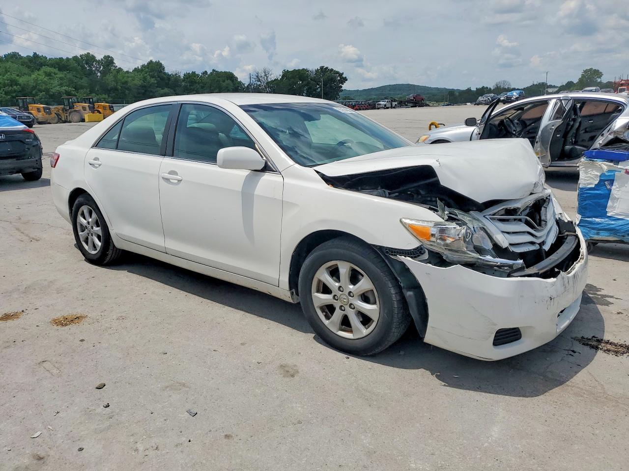 2011 Toyota Camry Le White vin: 4T4BF3EK2BR180534